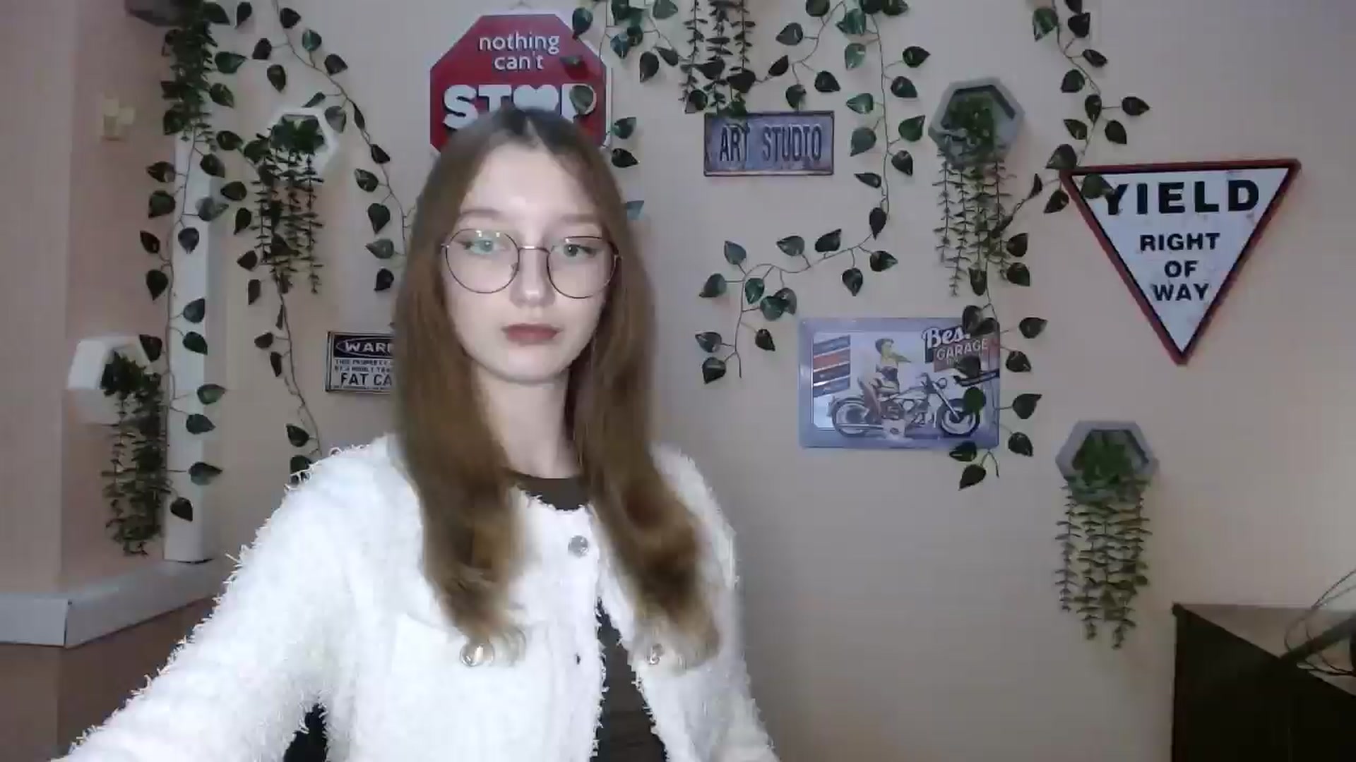 Gallery image thumbnail from Ms_Angel_'s myfreecams stream on, 12/22/2025, 15:23 image 2 of 20