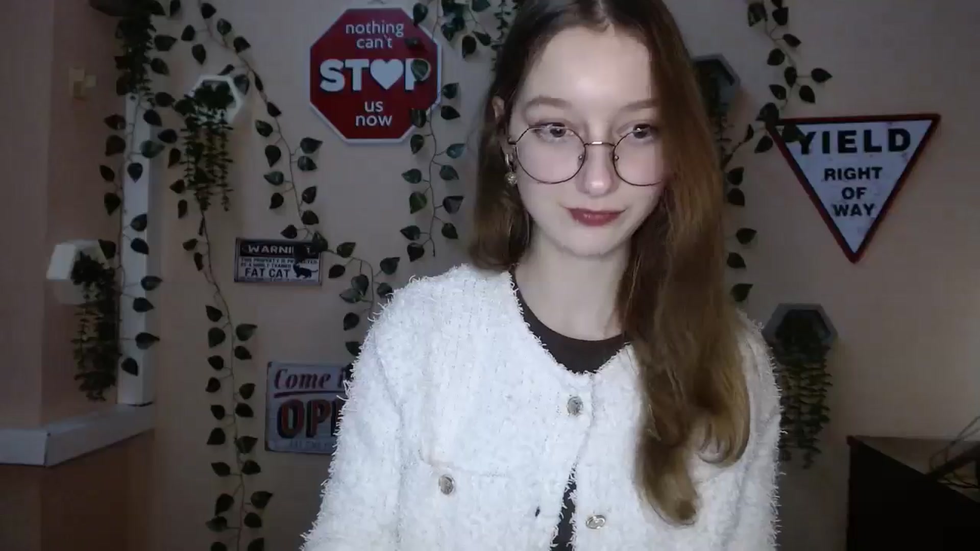 Gallery image thumbnail from Ms_Angel_'s myfreecams stream on, 12/22/2025, 15:23 image 12 of 20