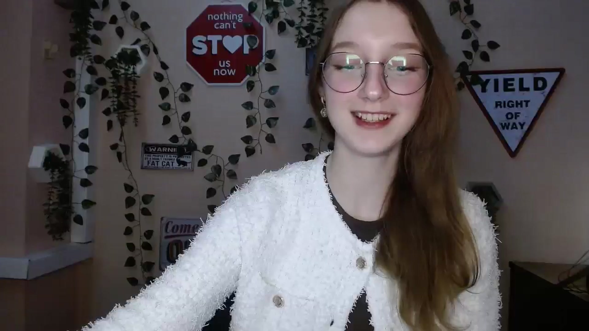 Gallery image thumbnail from Ms_Angel_'s myfreecams stream on, 12/22/2025, 15:23 image 20 of 20