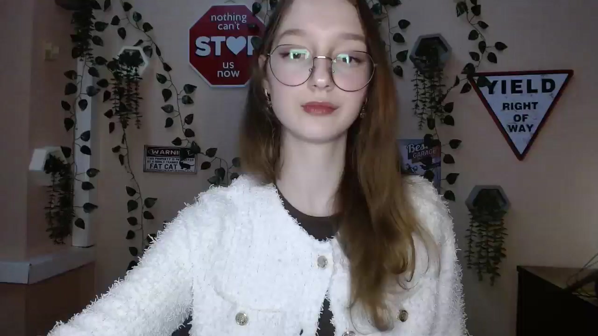 Gallery image thumbnail from Ms_Angel_'s myfreecams stream on, 12/22/2025, 15:23 image 15 of 20