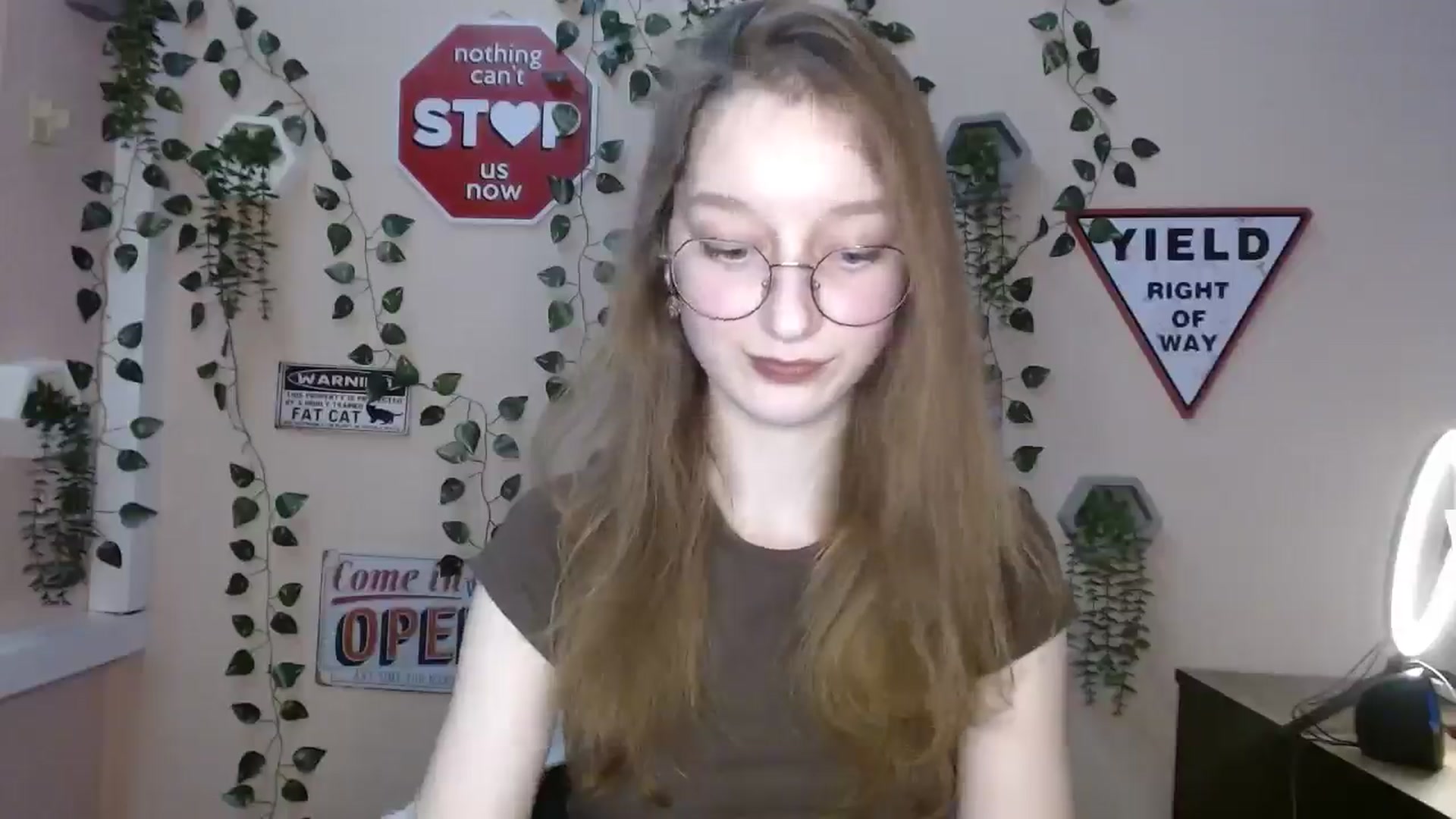 Gallery image thumbnail from Ms_Angel_'s myfreecams stream on, 12/22/2025, 17:31 image 20 of 20