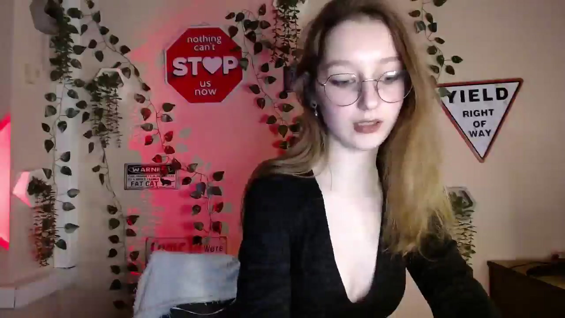 Gallery image thumbnail from Ms_Angel_'s myfreecams stream on, 12/25/2025, 18:56 image 19 of 20