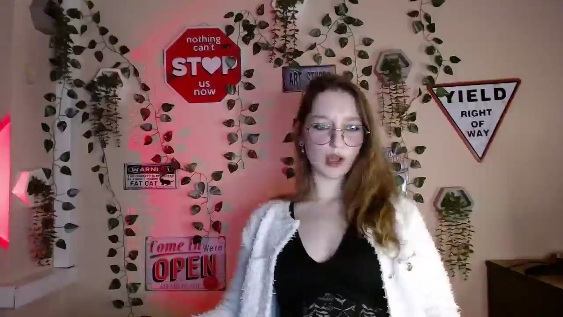 Gallery image thumbnail from Ms_Angel_'s myfreecams stream on, 12/25/2025, 18:56 image 6 of 20