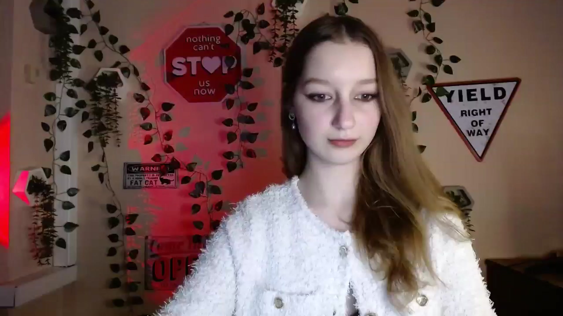 Gallery image thumbnail from Ms_Angel_'s myfreecams stream on, 12/25/2025, 18:56 image 1 of 20