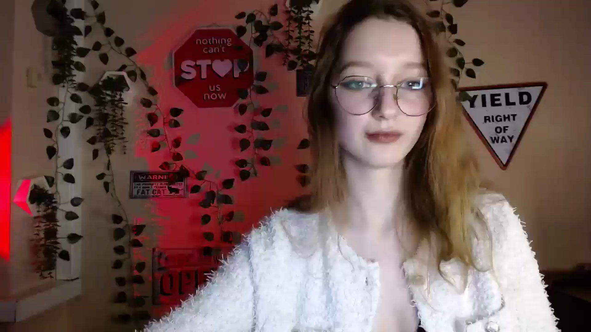 Gallery image thumbnail from Ms_Angel_'s myfreecams stream on, 12/25/2025, 18:56 image 18 of 20