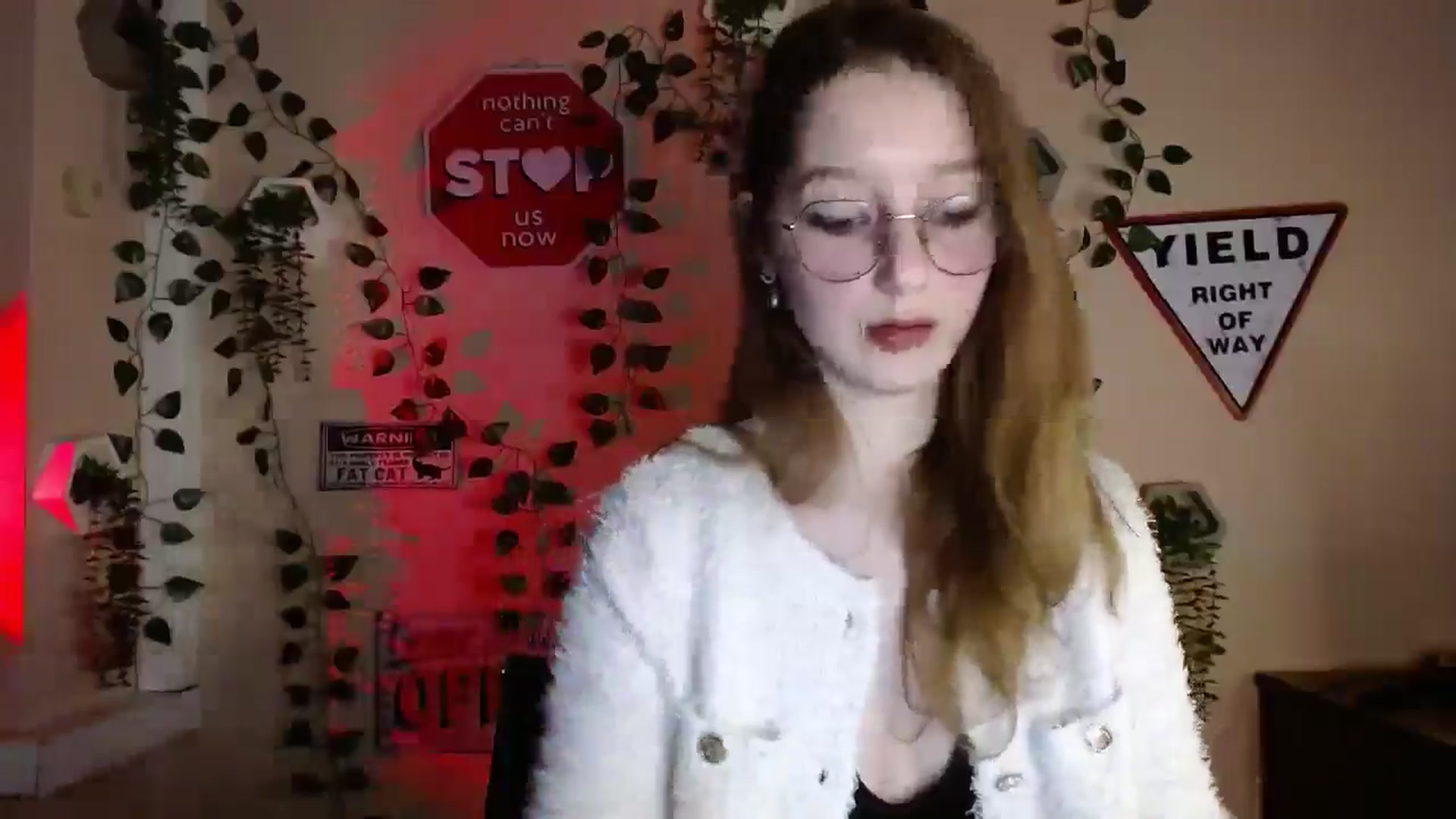 Gallery image thumbnail from Ms_Angel_'s myfreecams stream on, 12/25/2025, 18:56 image 5 of 20