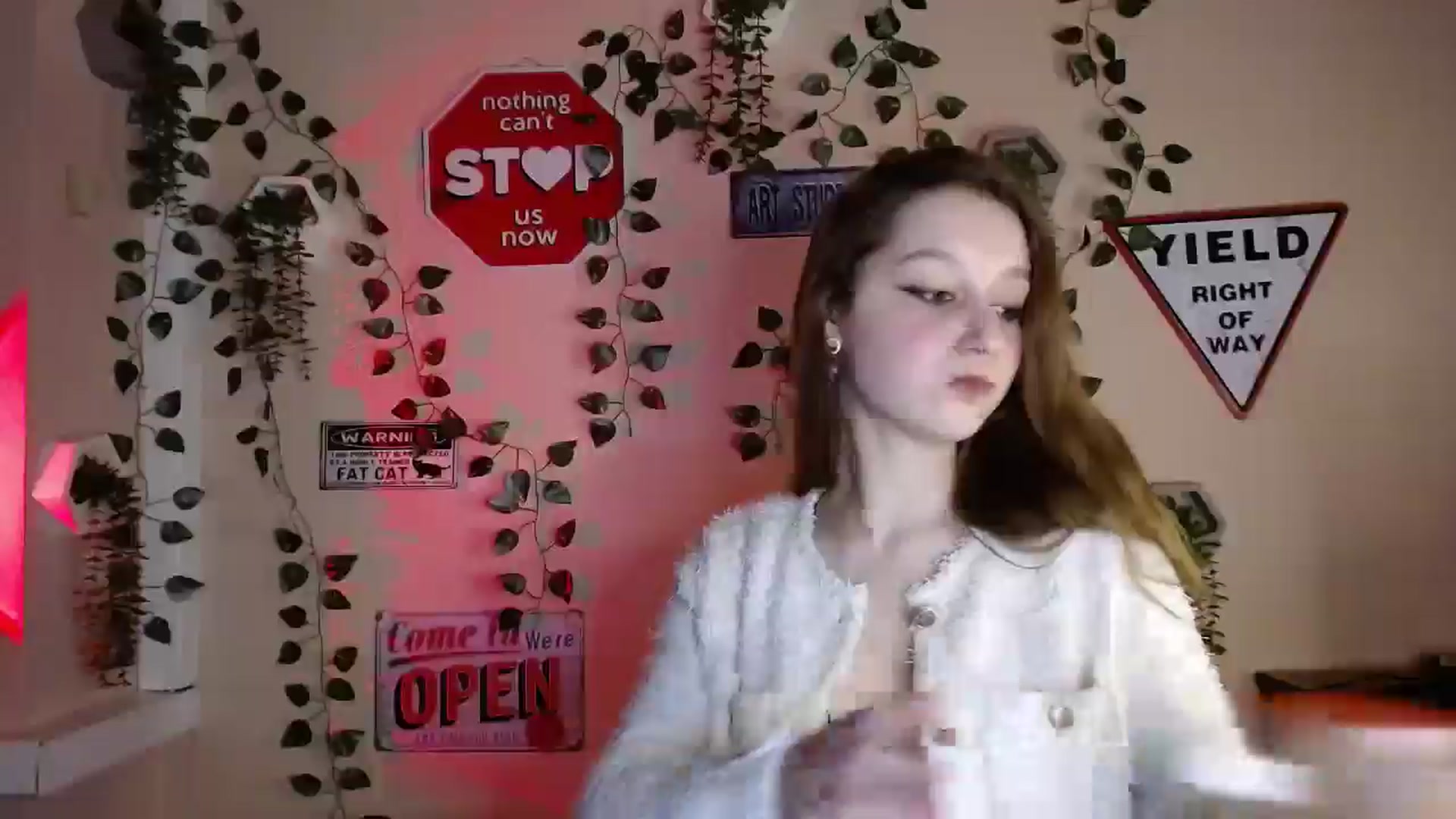 Gallery image thumbnail from Ms_Angel_'s myfreecams stream on, 12/25/2025, 18:56 image 10 of 20