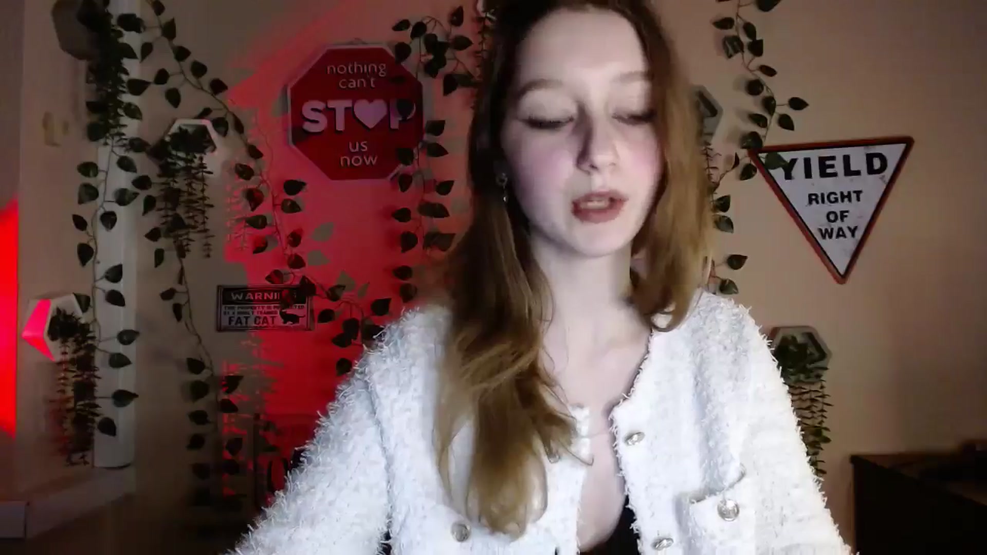 Gallery image thumbnail from Ms_Angel_'s myfreecams stream on, 12/25/2025, 18:56 image 11 of 20