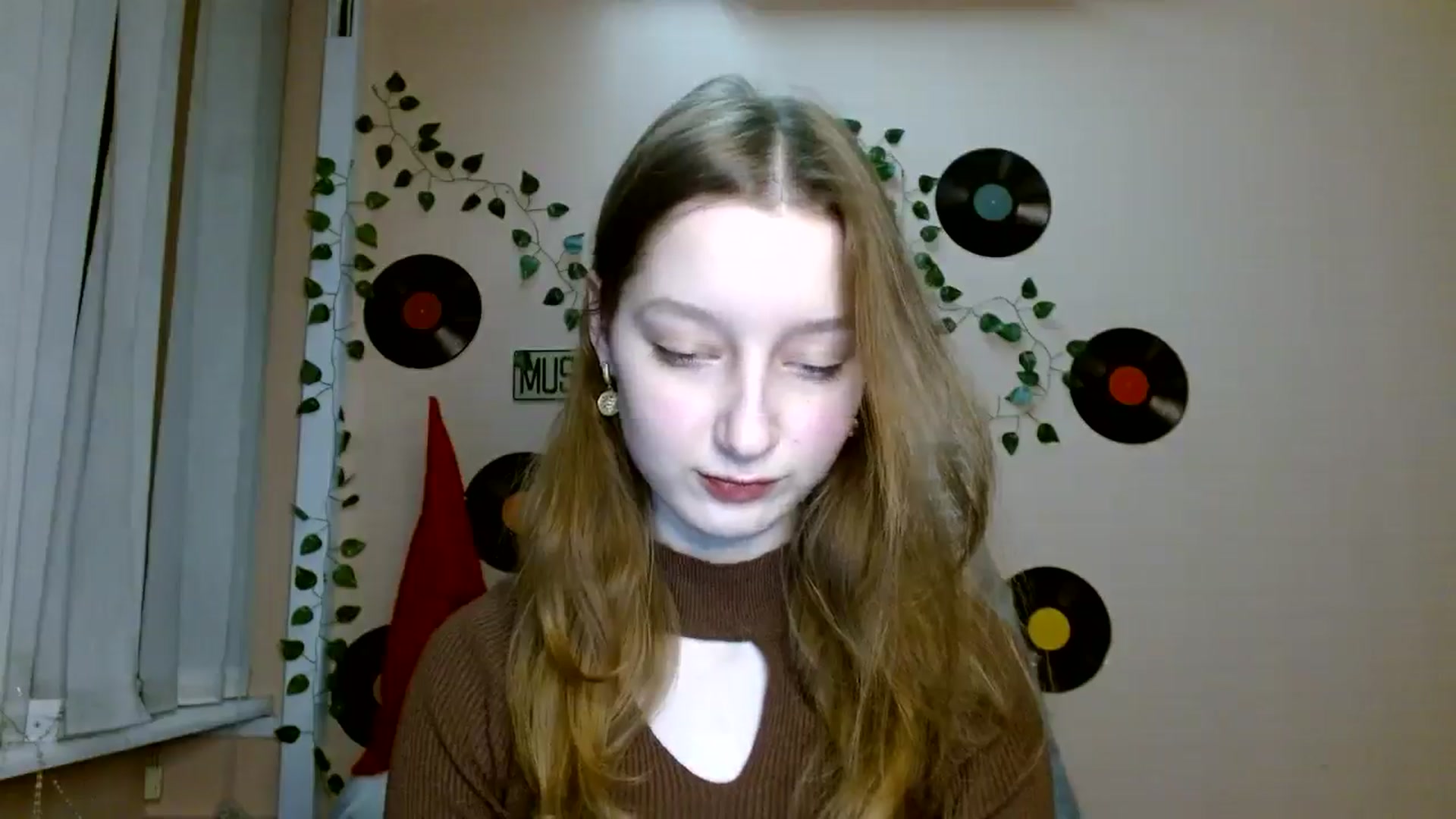 Gallery image thumbnail from Ms_Angel_'s myfreecams stream on, 12/26/2025, 19:28 image 14 of 20