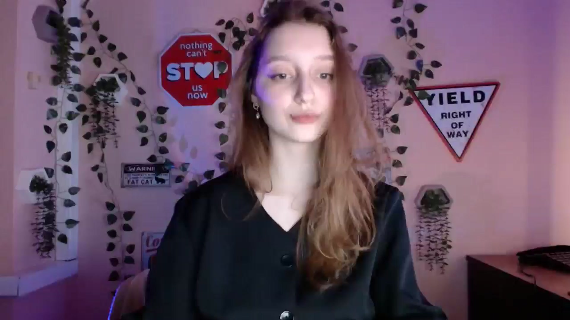 Gallery image thumbnail from Ms_Angel_'s myfreecams stream on, 01/04/2026, 18:06 image 16 of 20