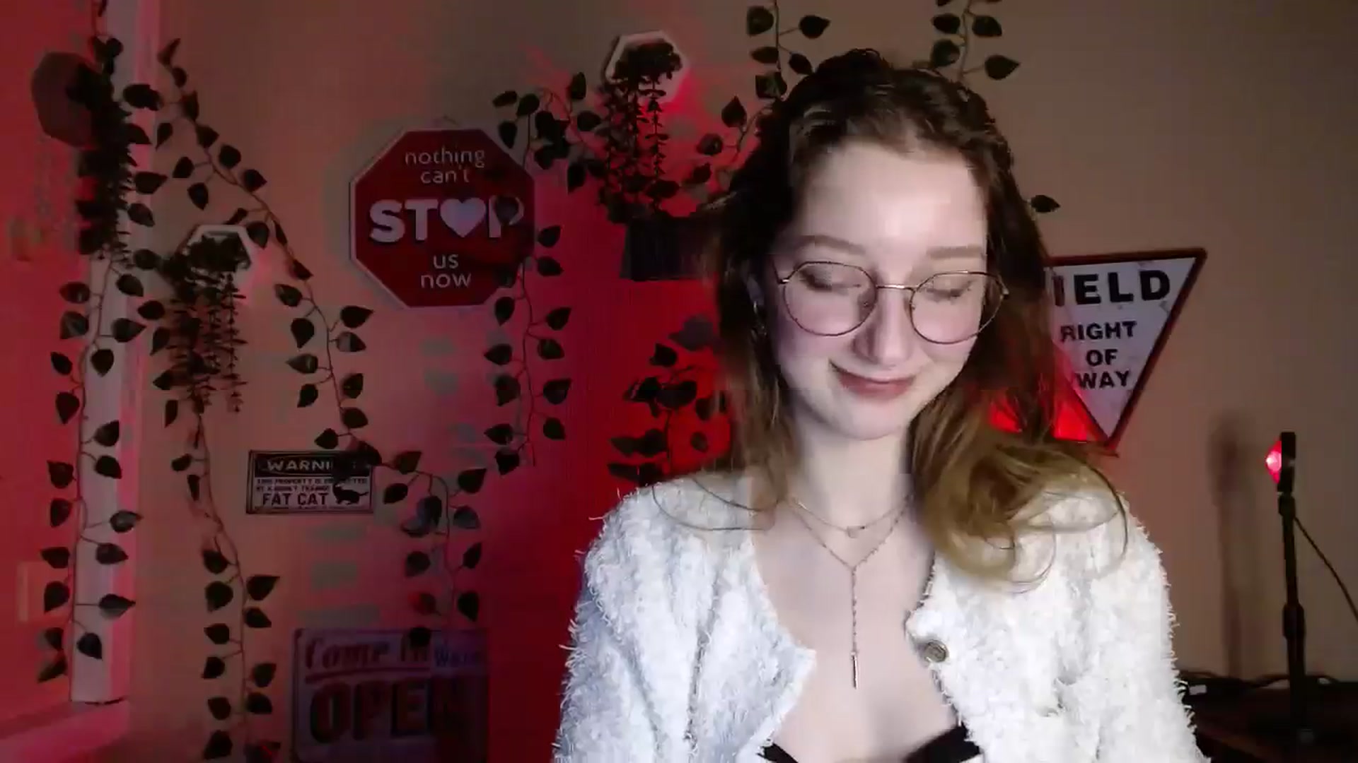 Gallery image thumbnail from Ms_Angel_'s myfreecams stream on, 01/08/2026, 18:04 image 16 of 20