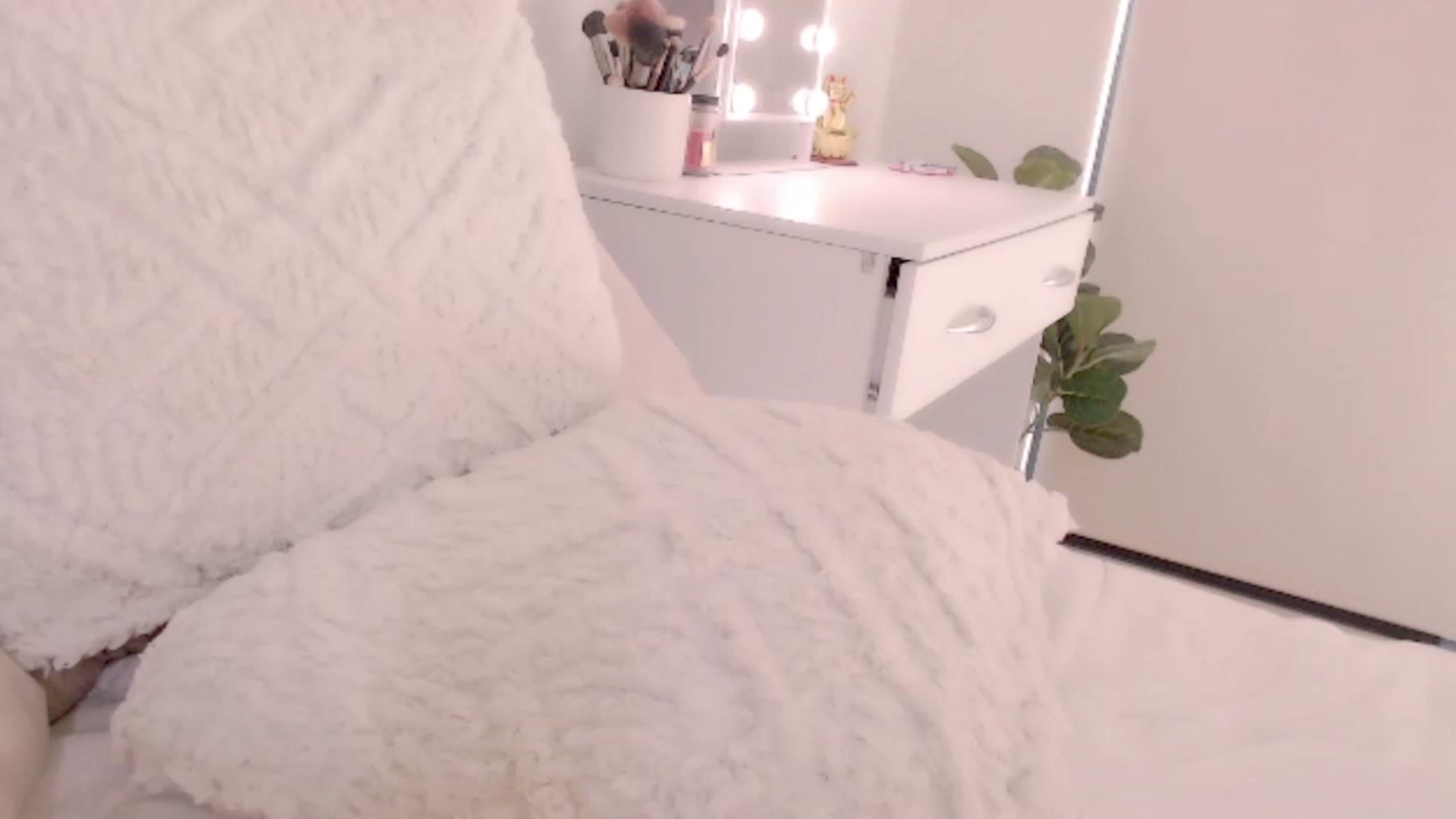 Gallery image thumbnail from Ms_Brenda's myfreecams stream on, 04/29/2023, 23:25 image 3 of 20