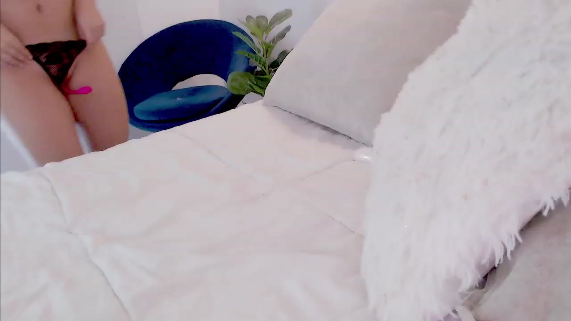 Gallery image thumbnail from Ms_Brenda's myfreecams stream on, 07/07/2023, 18:37 image 11 of 20