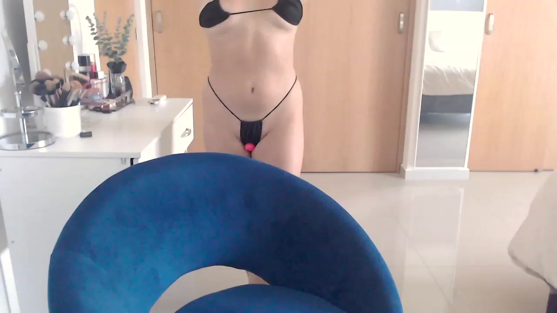 Gallery image thumbnail from Ms_Brenda's myfreecams stream on, 08/10/2023, 20:51 image 9 of 20