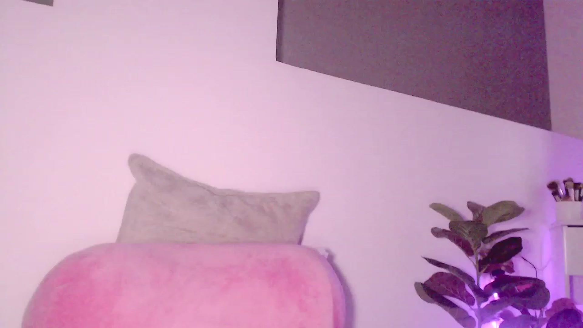 Gallery image thumbnail from Ms_Brenda's myfreecams stream on, 09/12/2023, 03:17 image 15 of 20