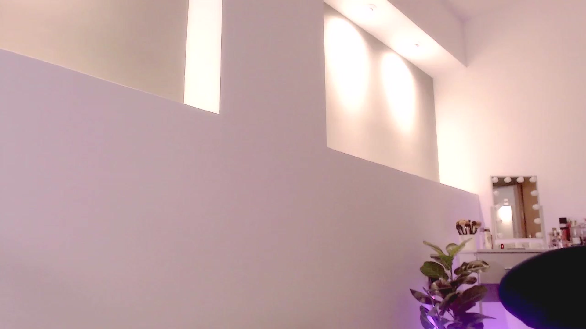 Gallery image thumbnail from Ms_Brenda's myfreecams stream on, 09/13/2023, 18:34 image 9 of 20
