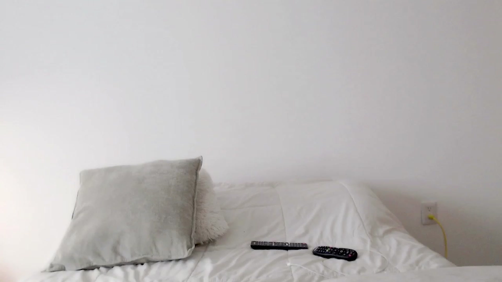 Gallery image thumbnail from Ms_Brenda's myfreecams stream on, 09/28/2023, 19:30 image 16 of 20