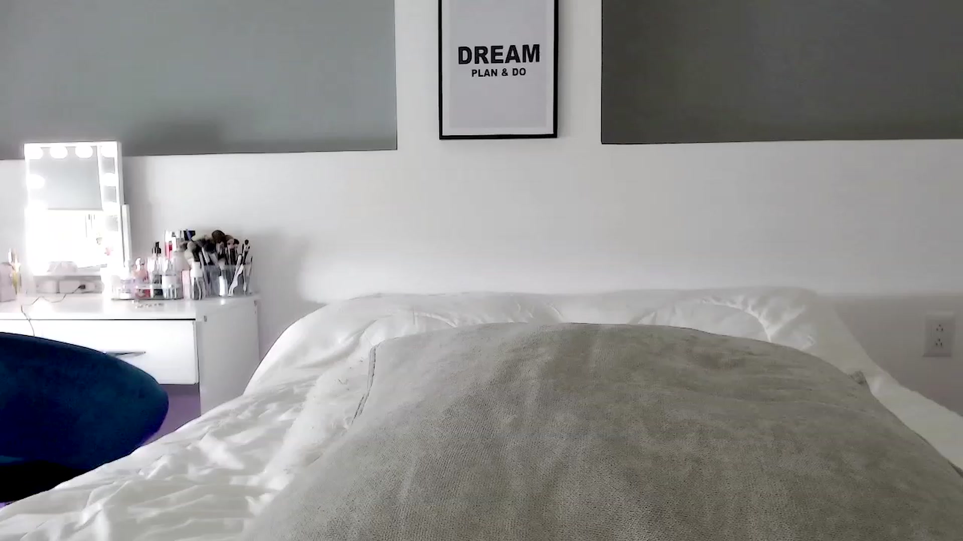Gallery image thumbnail from Ms_Brenda's myfreecams stream on, 10/23/2023, 22:19 image 13 of 20