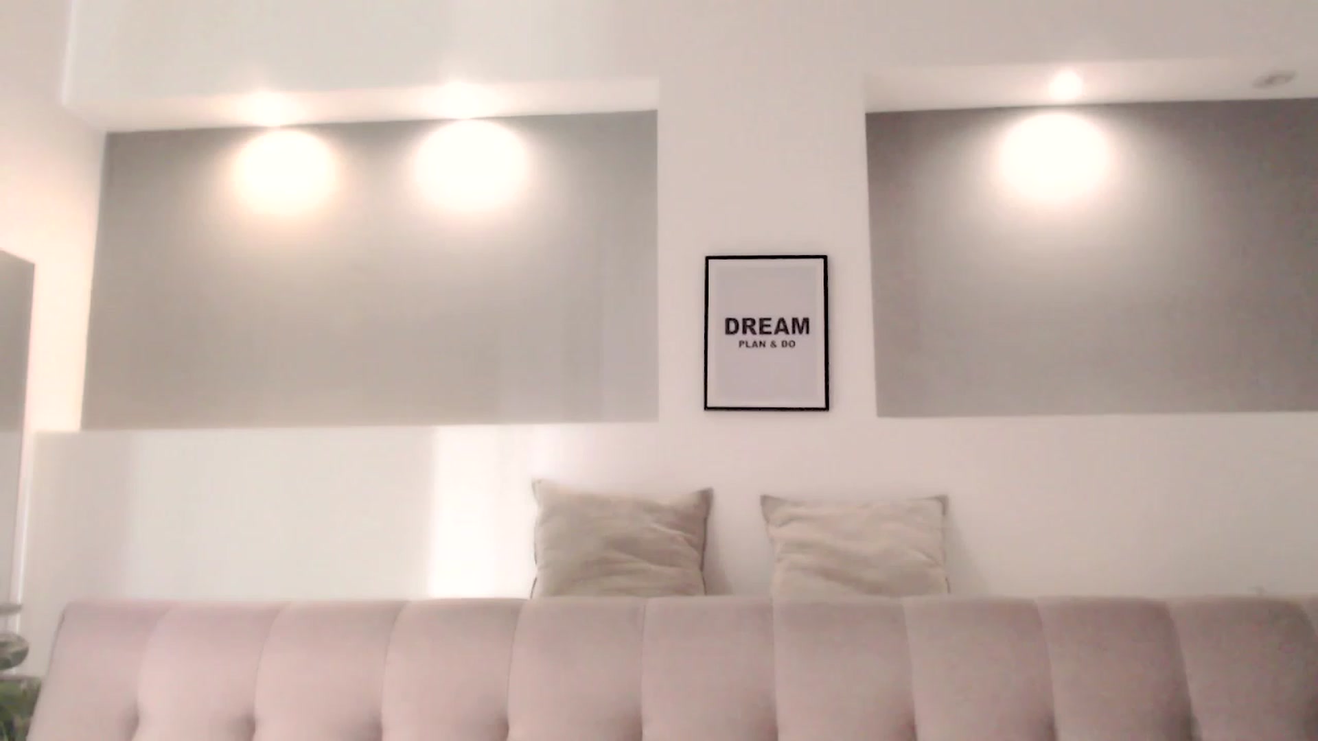 Gallery image thumbnail from Ms_Brenda's myfreecams stream on, 01/04/2024, 20:31 image 6 of 20