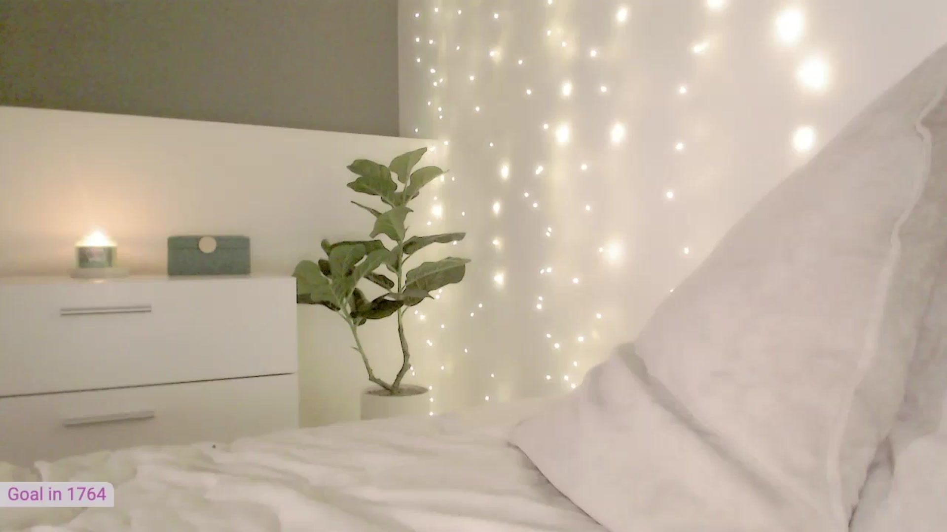 Gallery image thumbnail from Ms_Brenda's myfreecams stream on, 01/23/2024, 08:17 image 3 of 20
