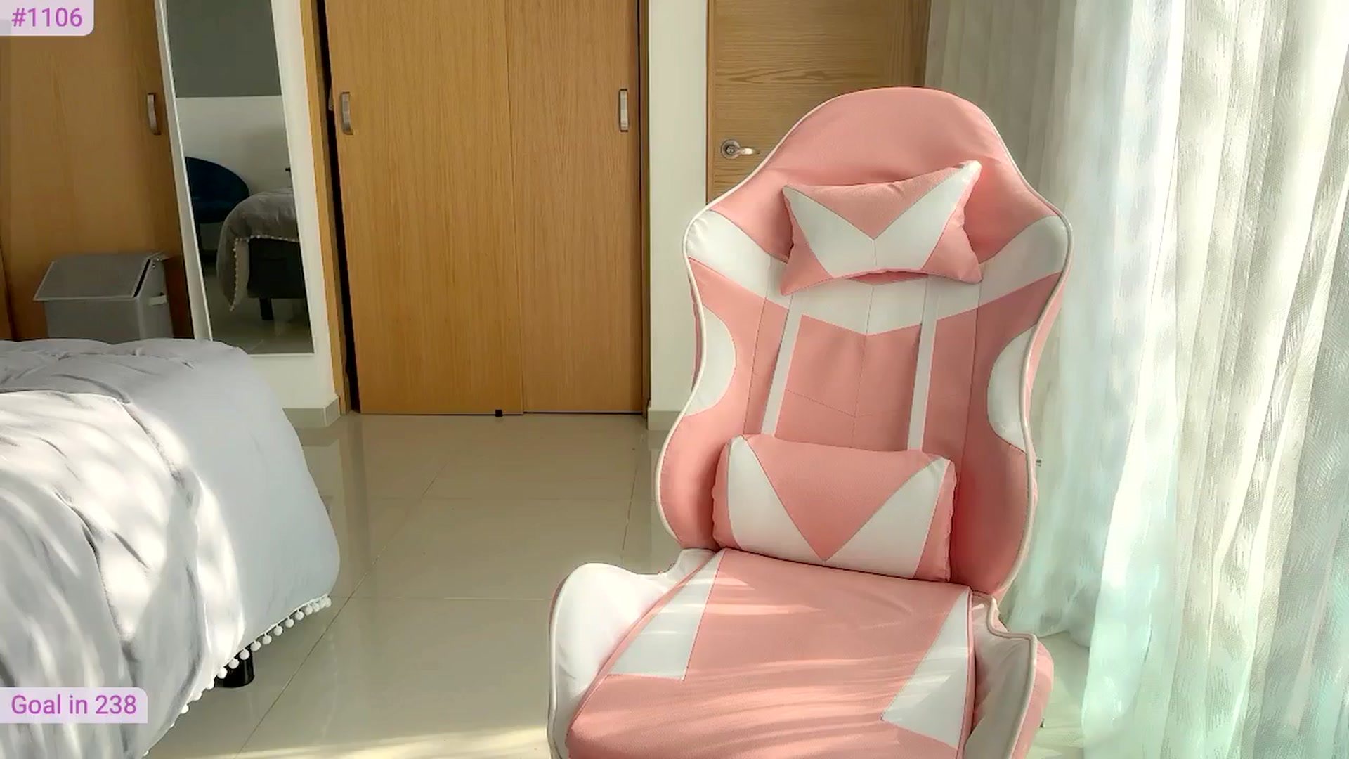 Gallery image thumbnail from Ms_Brenda's myfreecams stream on, 06/06/2024, 23:58 image 10 of 20