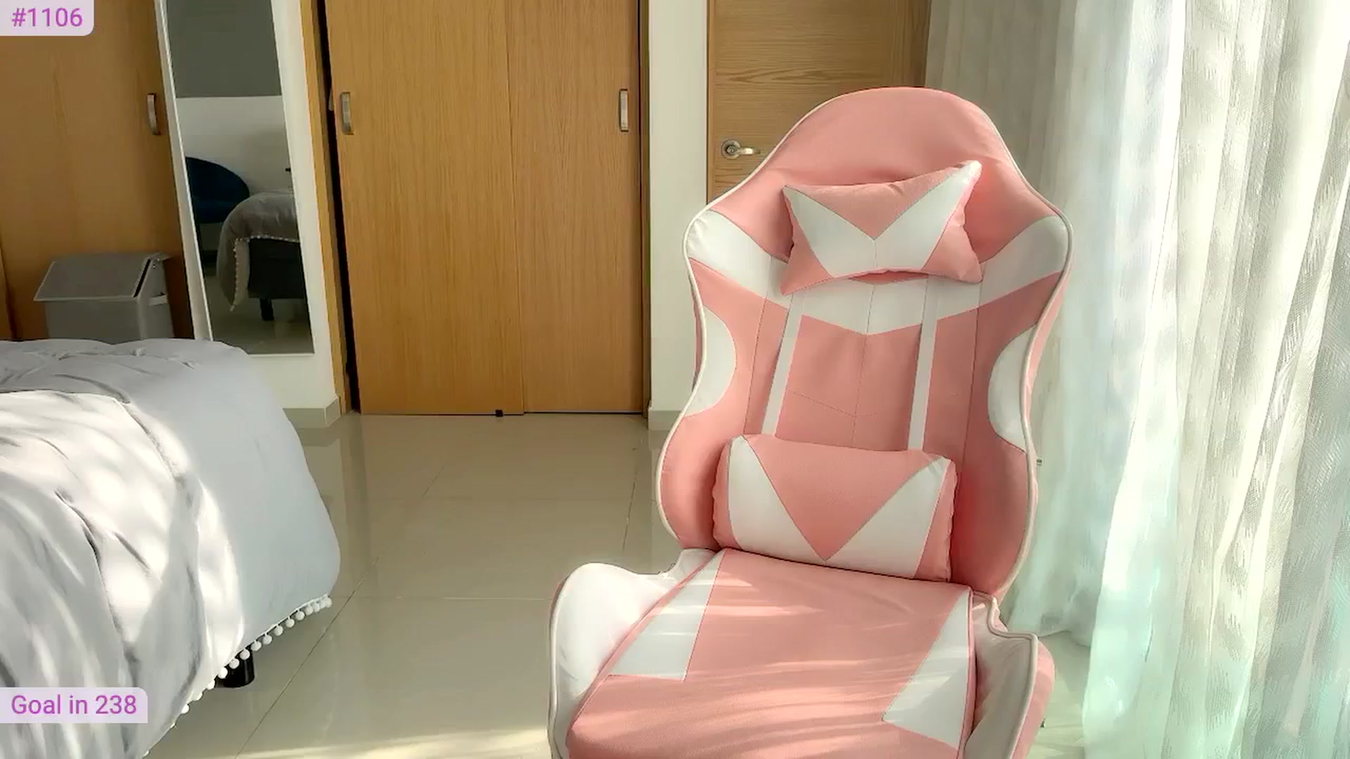 Gallery image thumbnail from Ms_Brenda's myfreecams stream on, 06/06/2024, 23:58 image 9 of 20