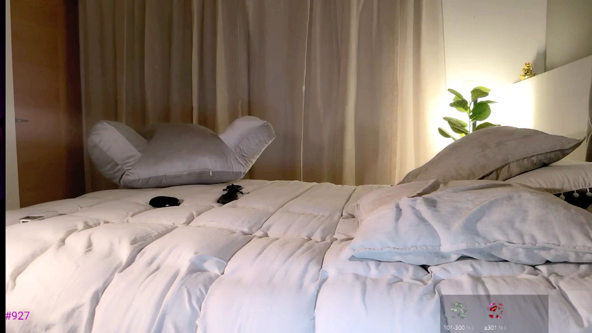Gallery image thumbnail from Ms_Brenda's myfreecams stream on, 09/24/2024, 04:40 image 13 of 20