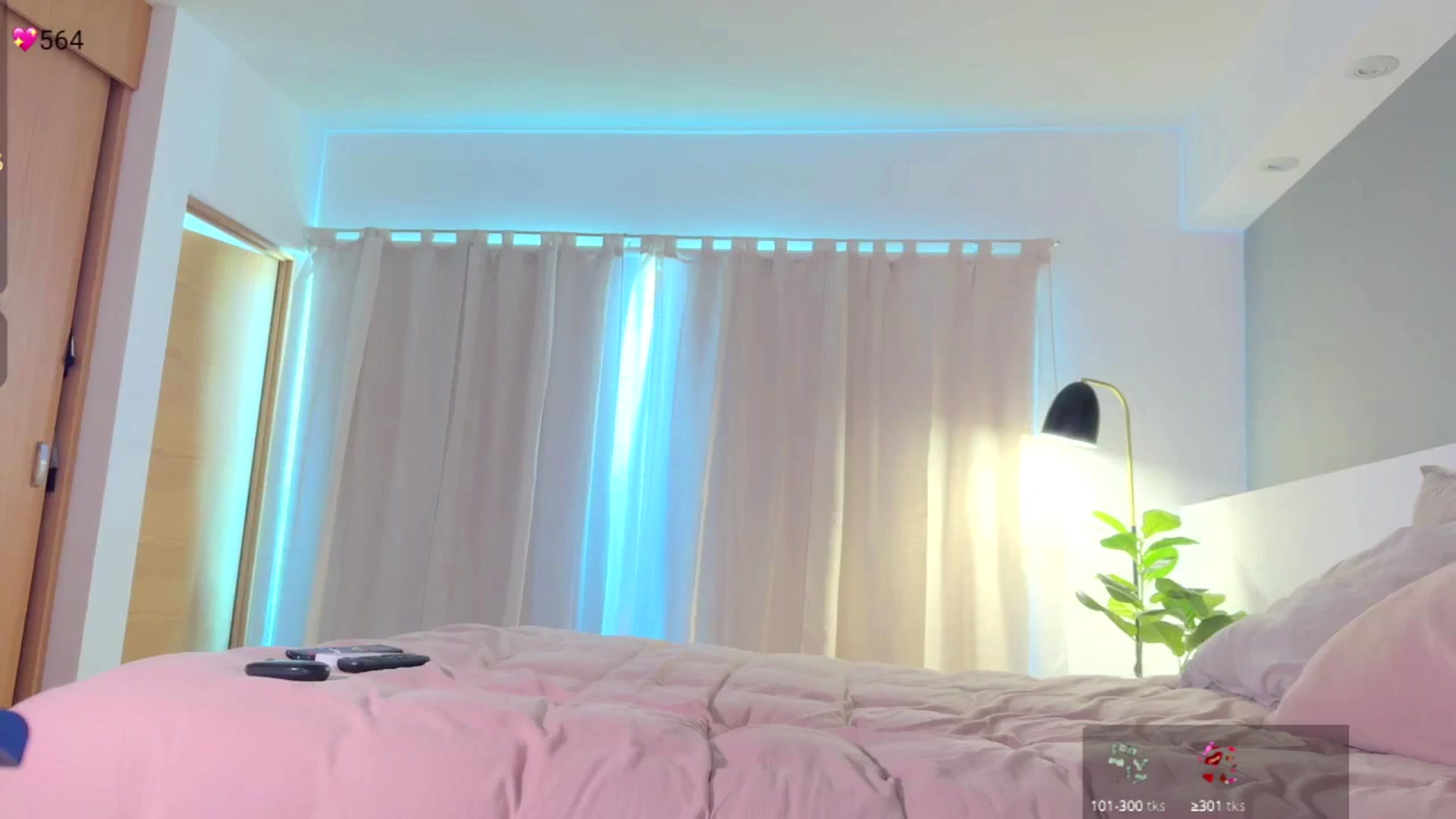 Gallery image thumbnail from Ms_Brenda's myfreecams stream on, 10/14/2024, 18:59 image 8 of 20