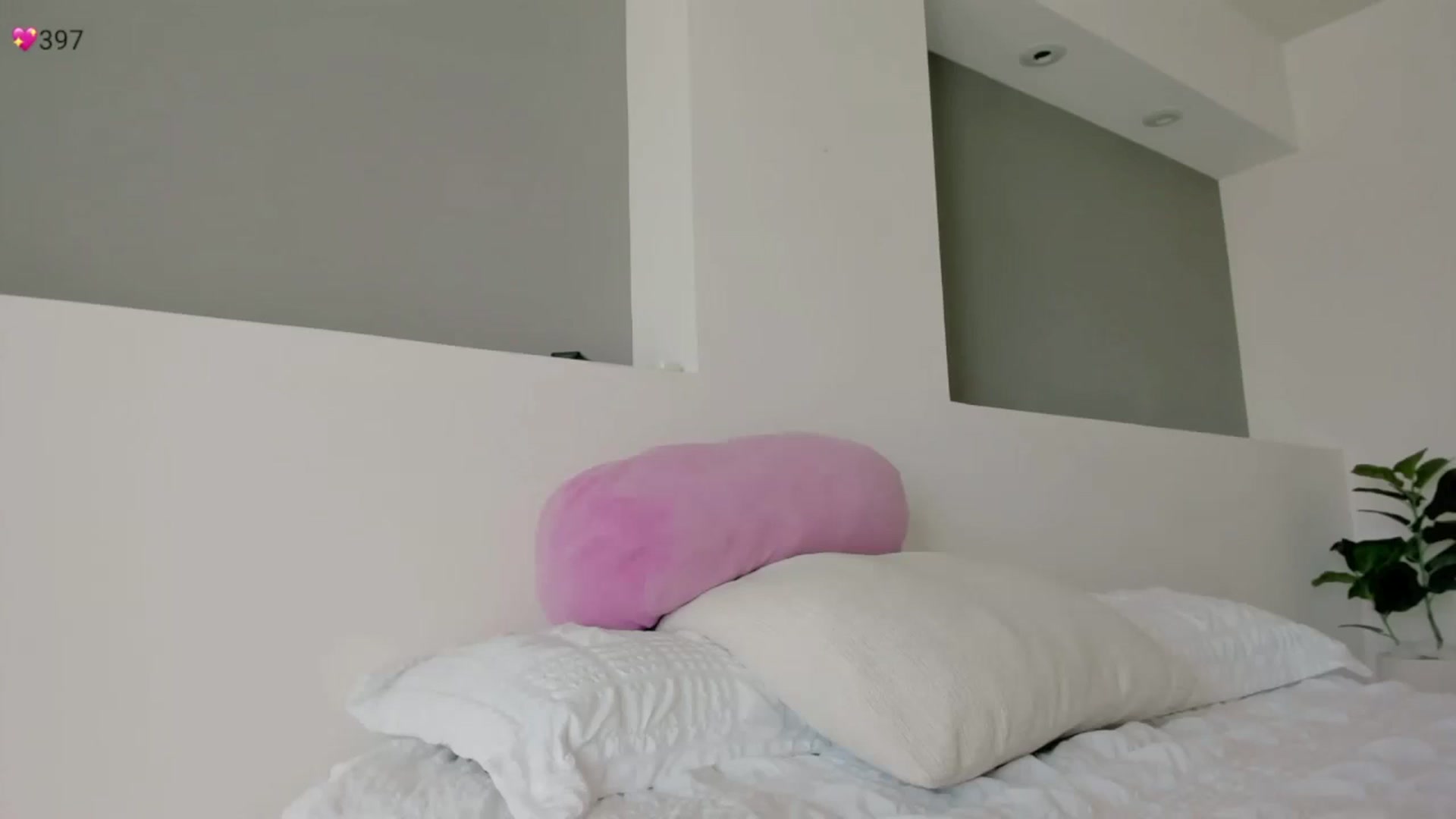 Gallery image thumbnail from Ms_Brenda's myfreecams stream on, 02/21/2025, 20:44 image 6 of 20