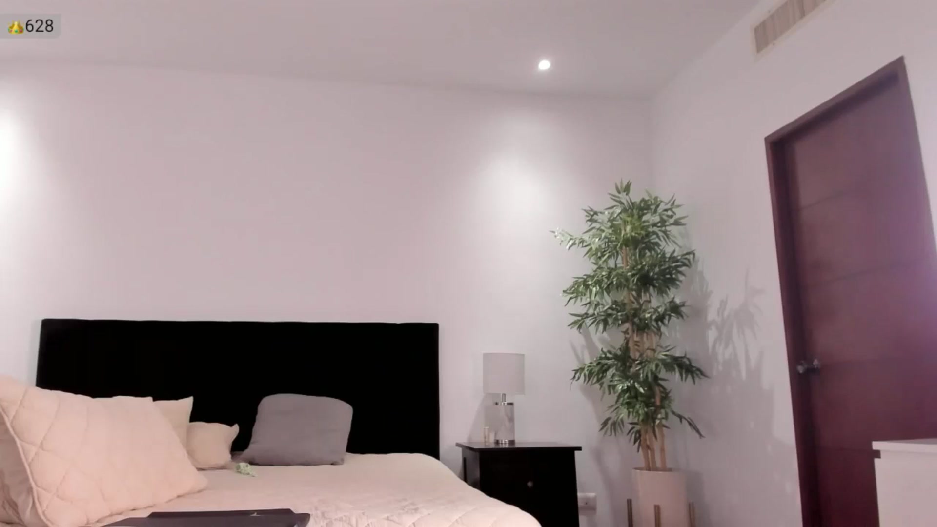 Gallery image thumbnail from Ms_Brenda's myfreecams stream on, 07/16/2025, 23:04 image 17 of 20