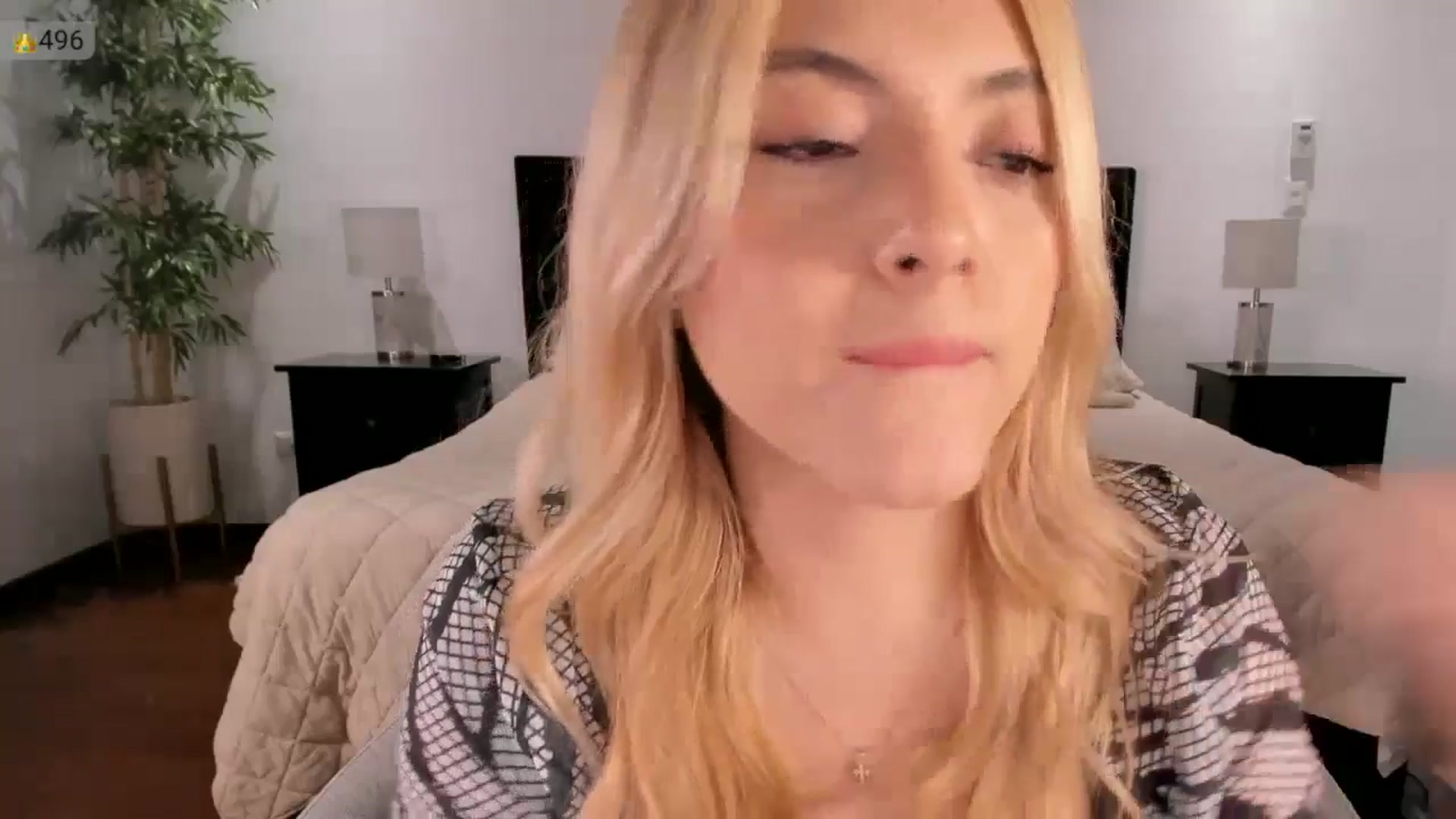 Gallery image thumbnail from Ms_Brenda's myfreecams stream on, 07/19/2025, 24:50 image 6 of 20