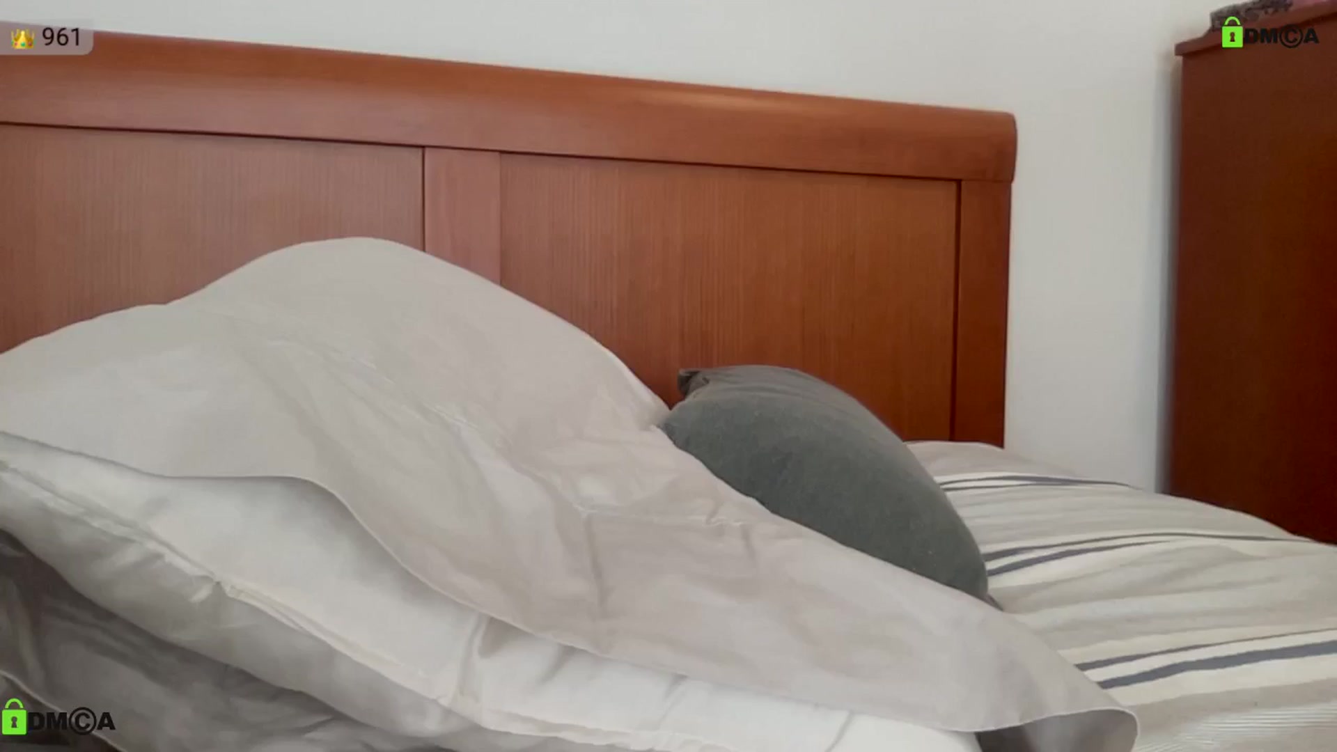 Gallery image thumbnail from Ms_Brenda's myfreecams stream on, 09/17/2025, 19:15 image 4 of 20
