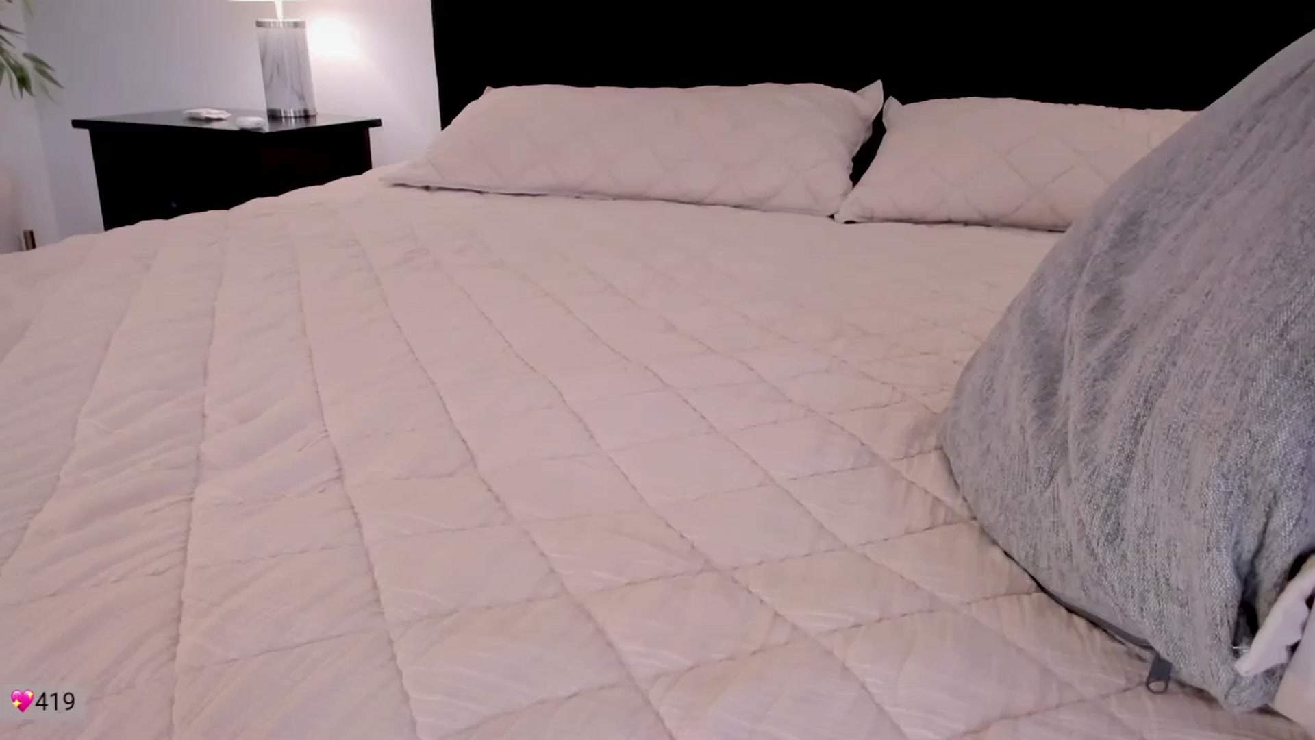 Gallery image thumbnail from Ms_Brenda's myfreecams stream on, 10/04/2025, 22:42 image 7 of 20