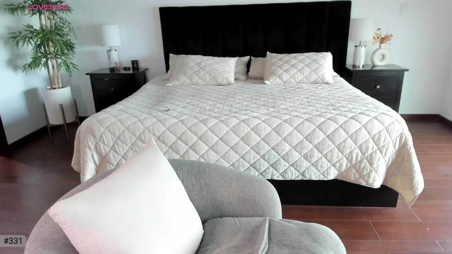 Gallery image thumbnail from Ms_Brenda's myfreecams stream on, 11/06/2025, 19:53 image 4 of 20