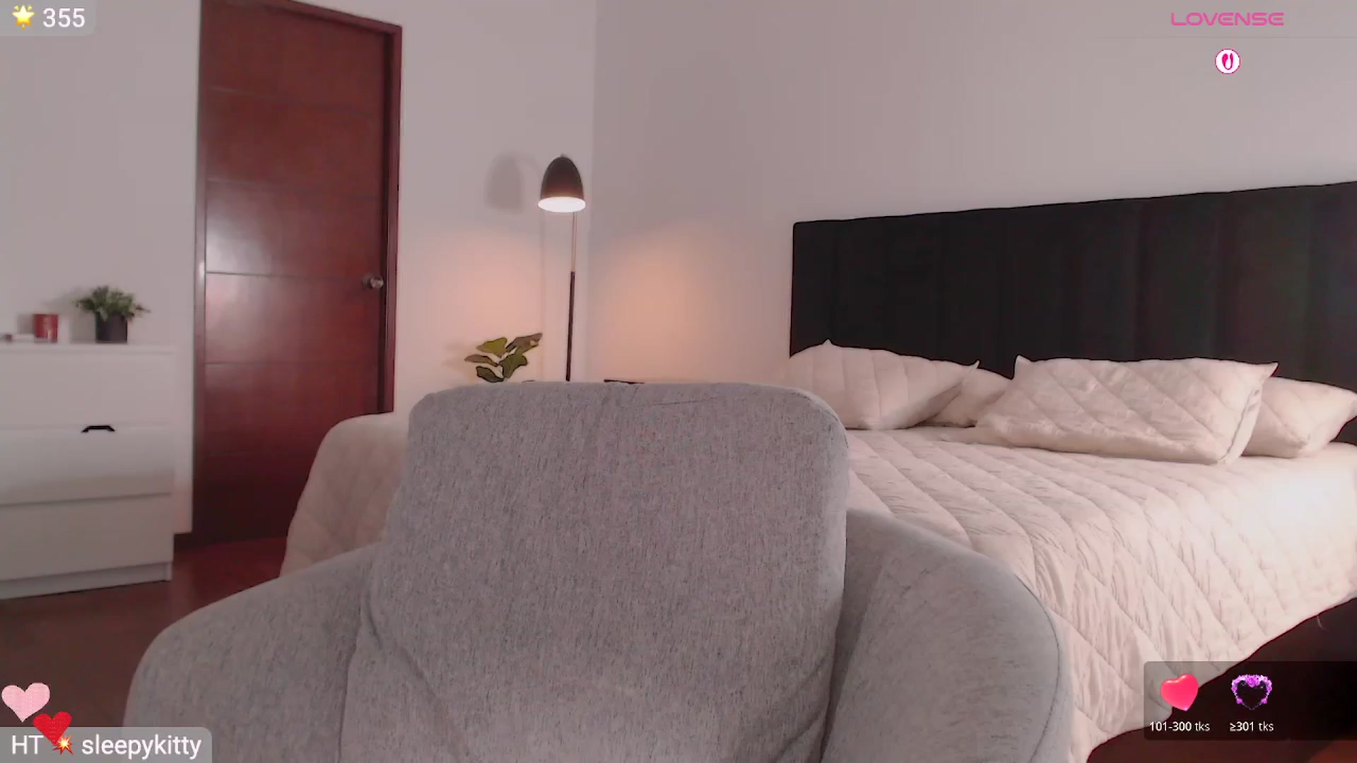 Gallery image thumbnail from Ms_Brenda's myfreecams stream on, 04/07/2026, 17:16 image 8 of 20
