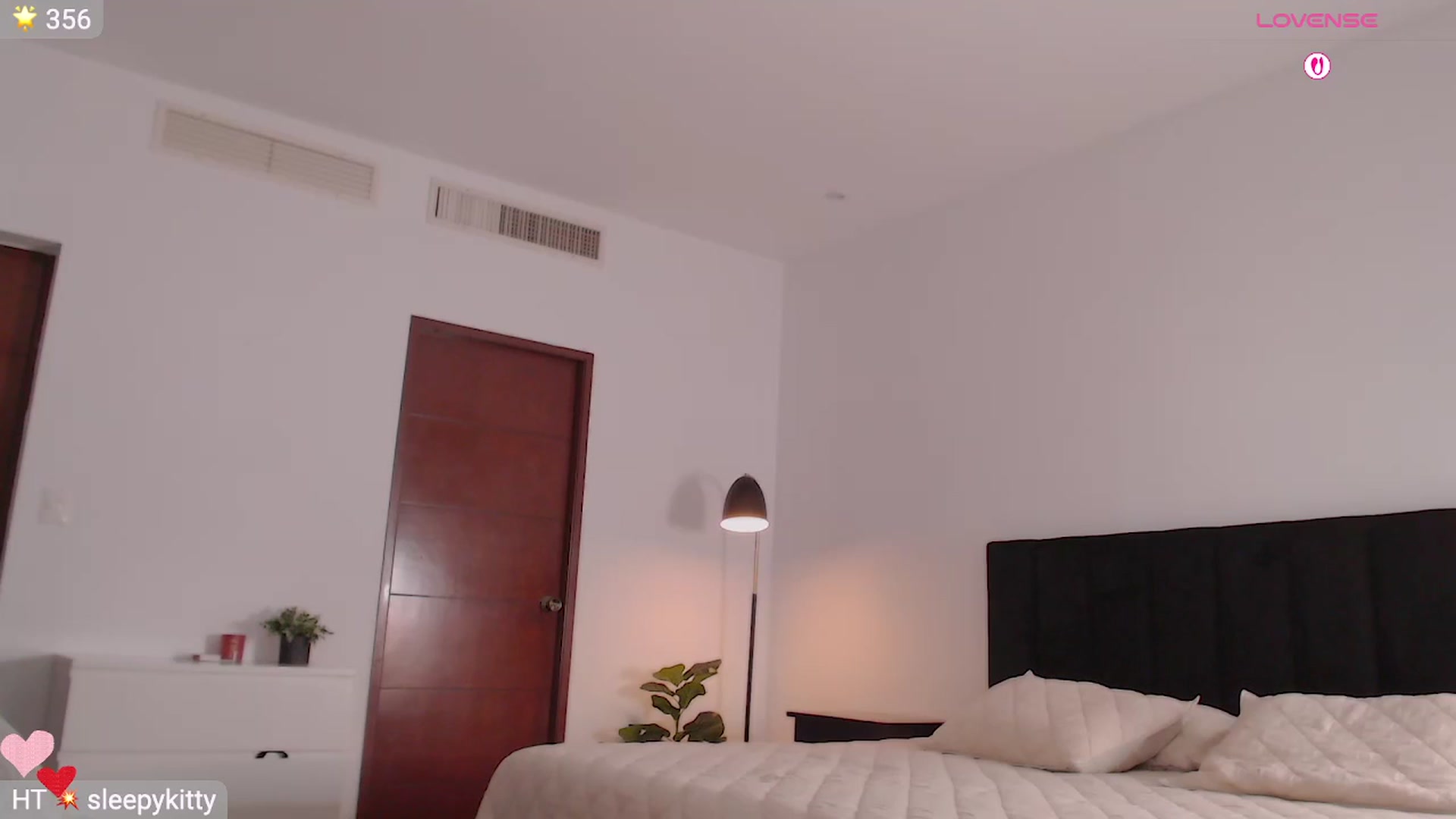 Gallery image thumbnail from Ms_Brenda's myfreecams stream on, 04/07/2026, 17:16 image 10 of 20