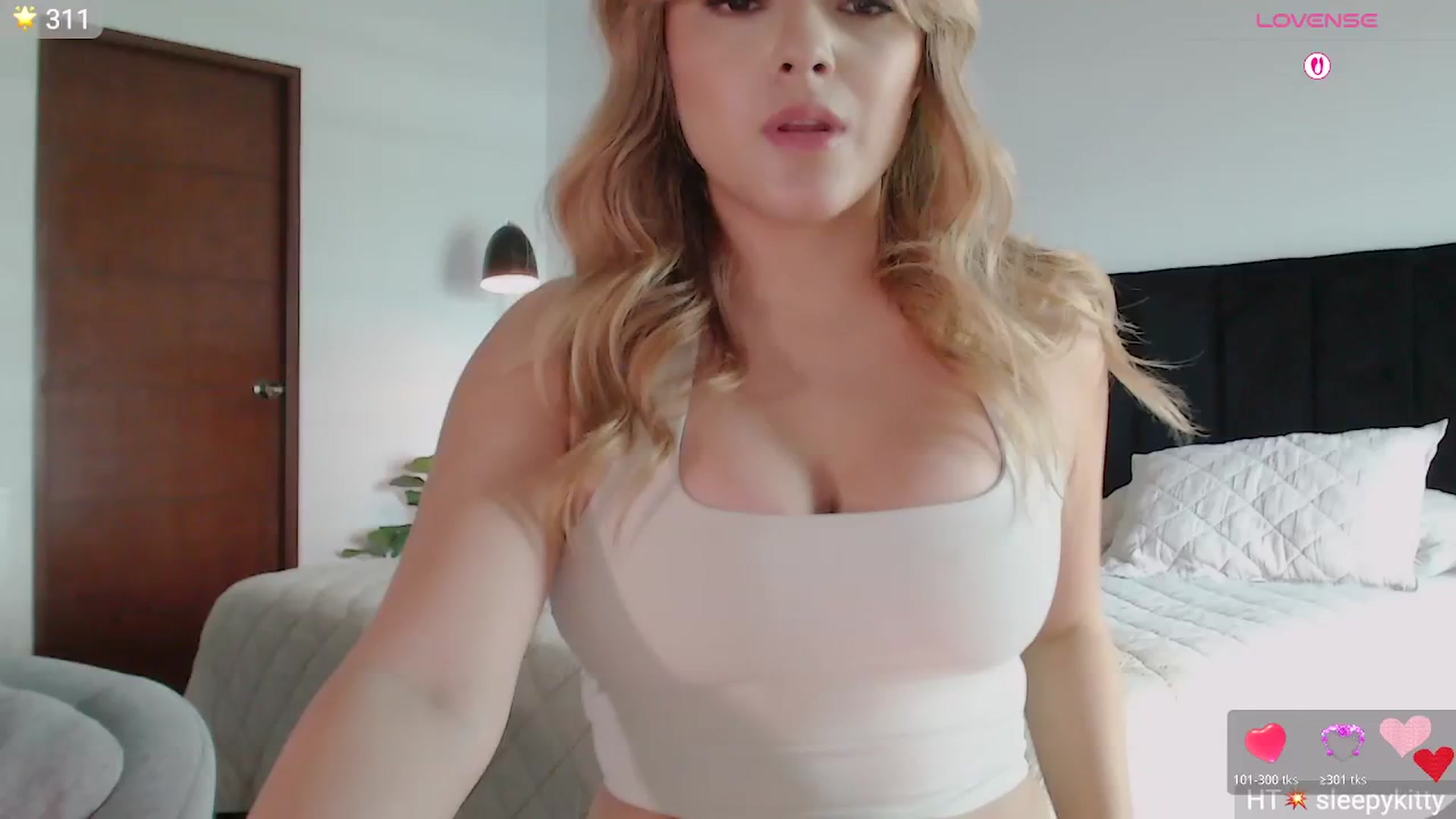 Gallery image thumbnail from Ms_Brenda's myfreecams stream on, 04/10/2026, 19:37 image 8 of 20
