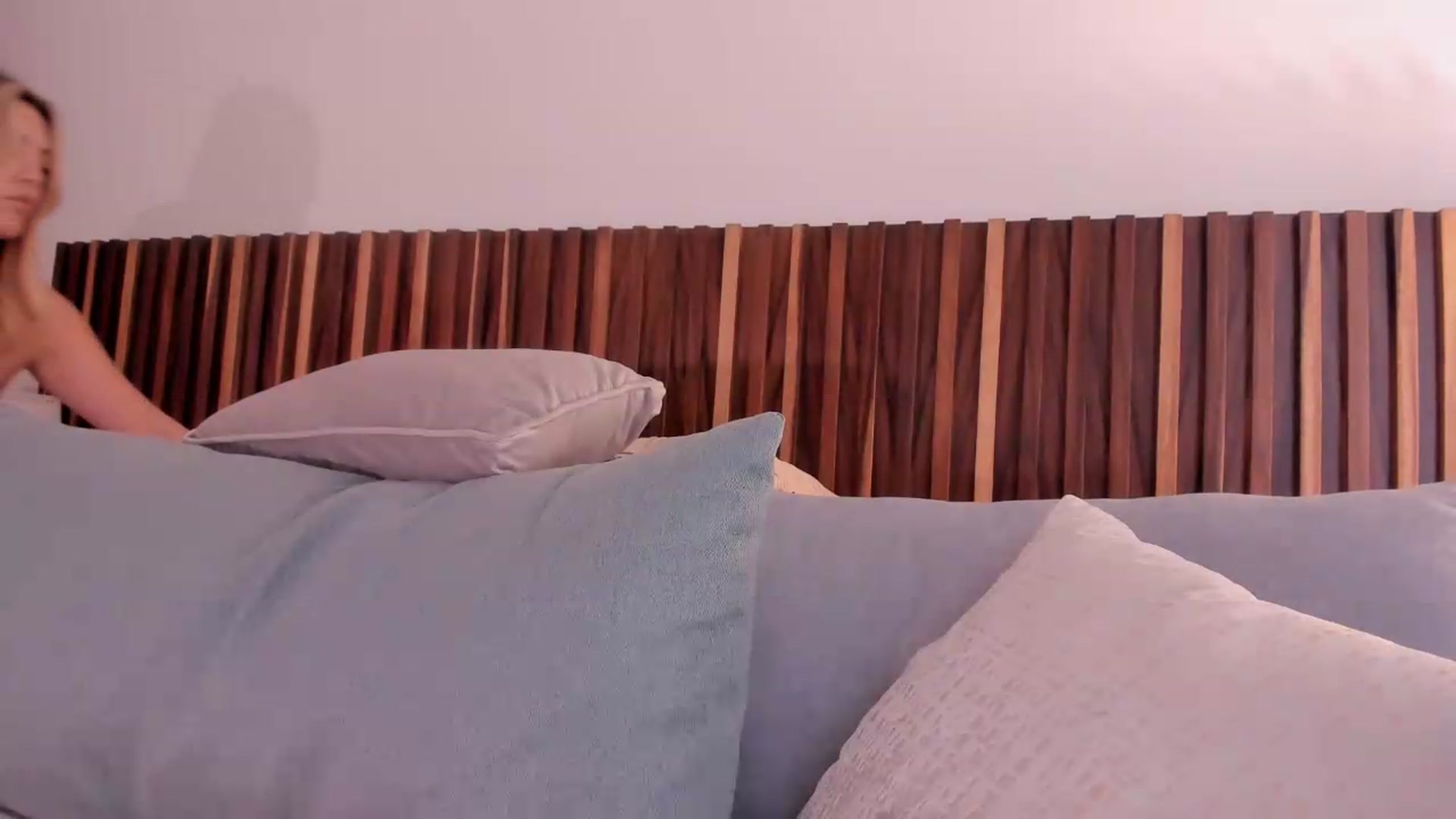 Gallery image thumbnail from Ms_Brenda's myfreecams stream on, 07/12/2026, 19:18 image 14 of 20