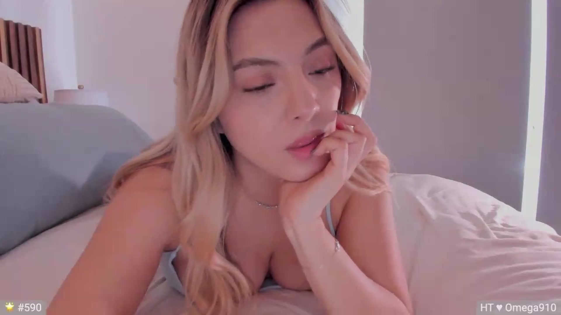 Gallery image thumbnail from Ms_Brenda's myfreecams stream on, 08/20/2026, 19:27 image 16 of 20