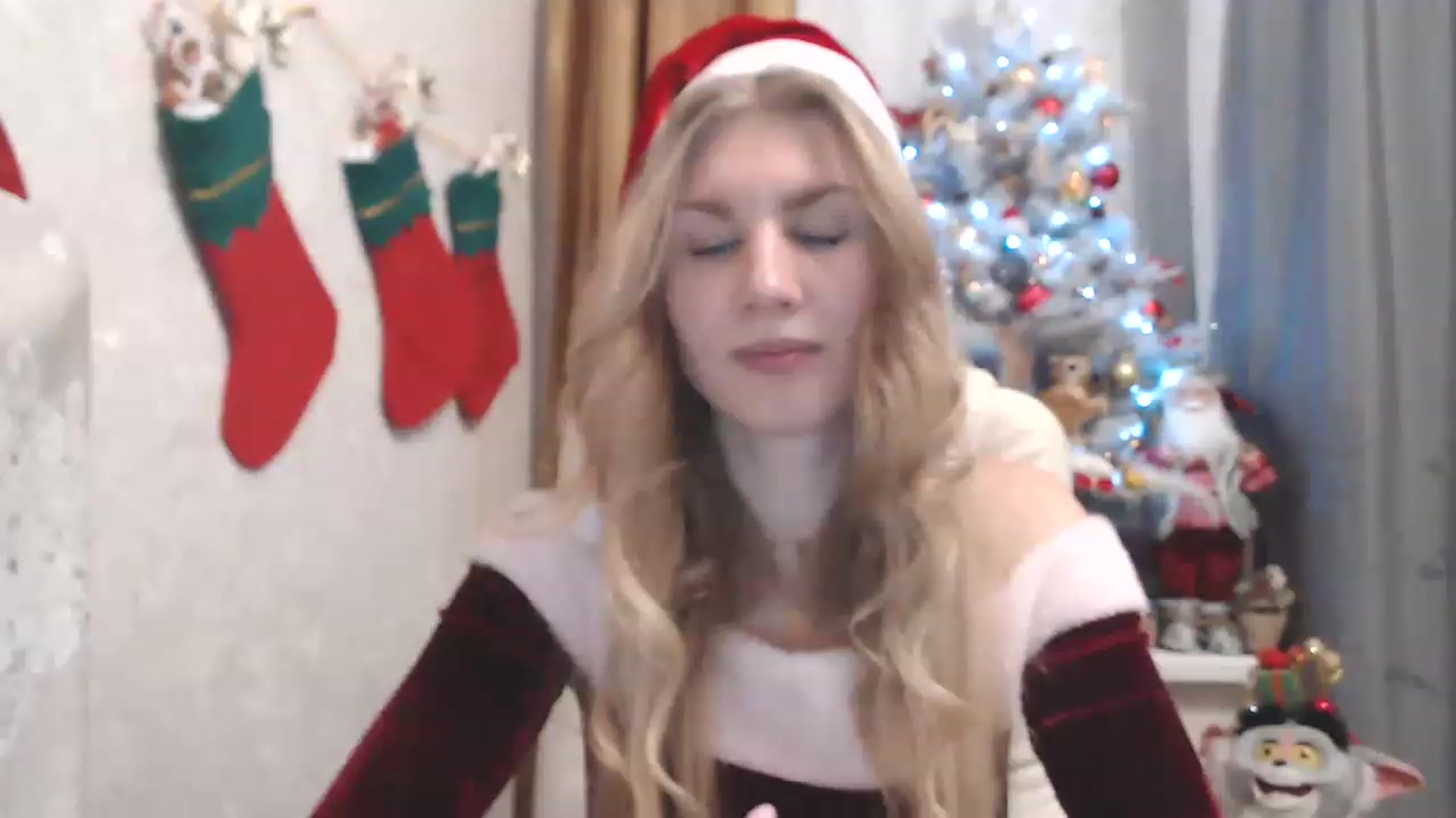 Gallery image thumbnail from Ms_Charming's myfreecams stream on, 12/25/2022, 21:14 image 2 of 20