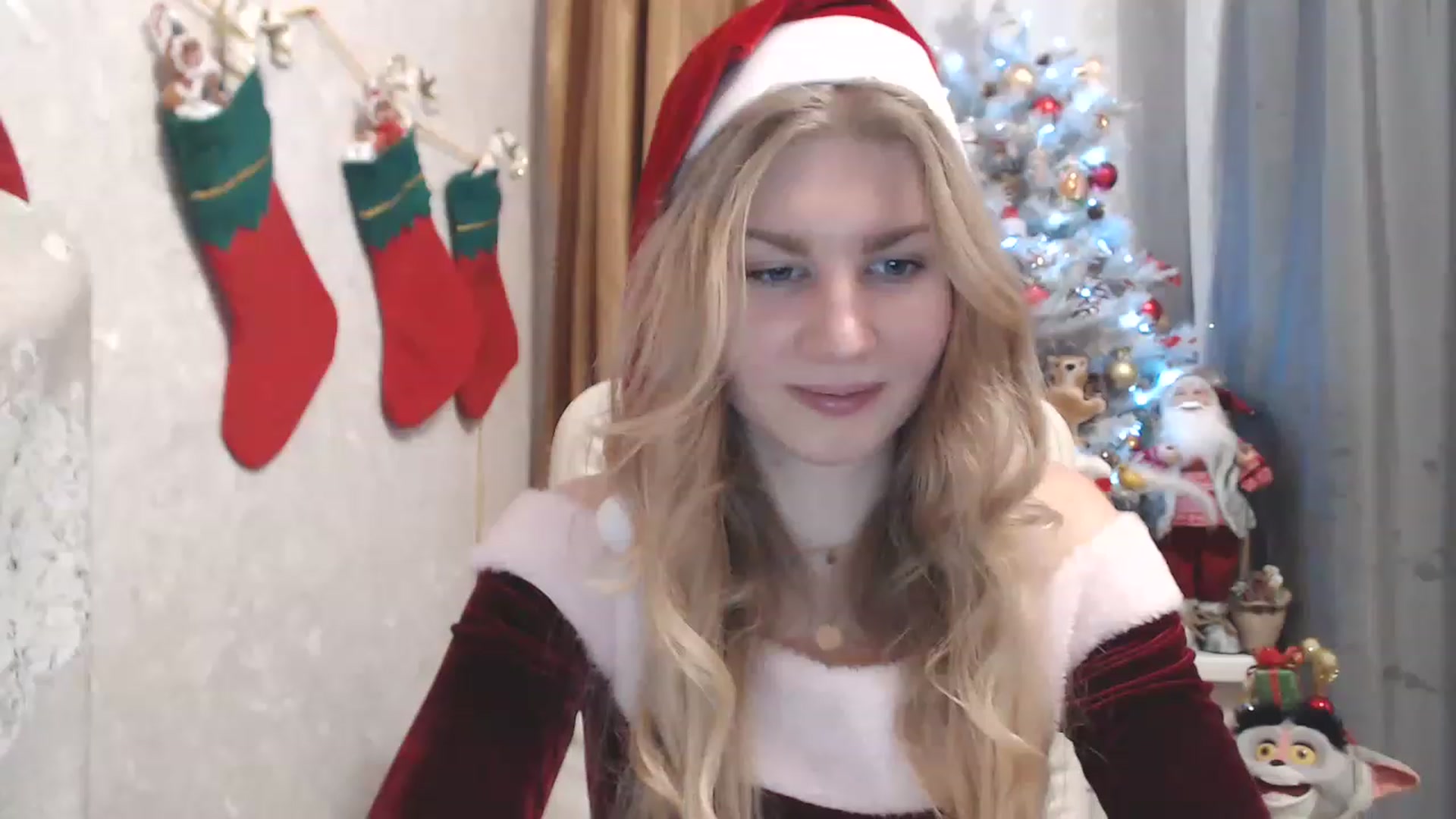 Gallery image thumbnail from Ms_Charming's myfreecams stream on, 12/25/2022, 21:14 image 7 of 20
