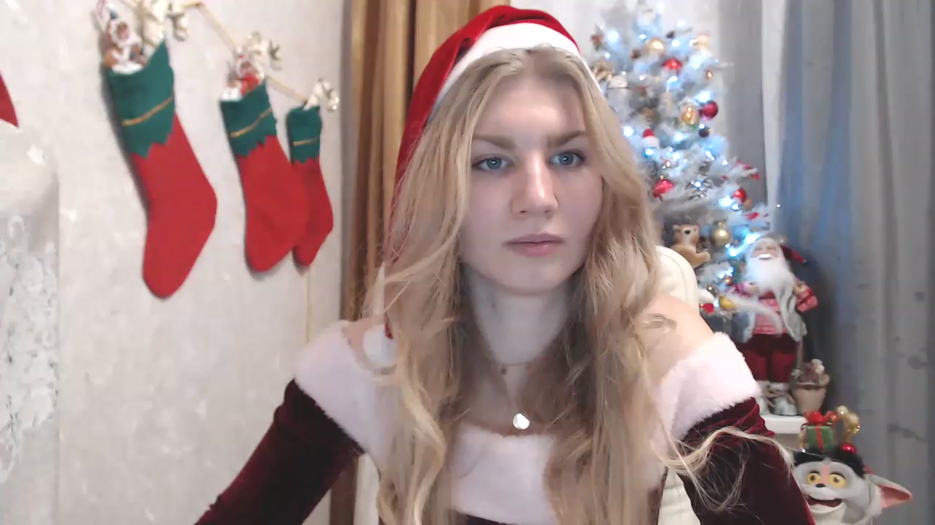 Gallery image thumbnail from Ms_Charming's myfreecams stream on, 12/25/2022, 21:14 image 16 of 20
