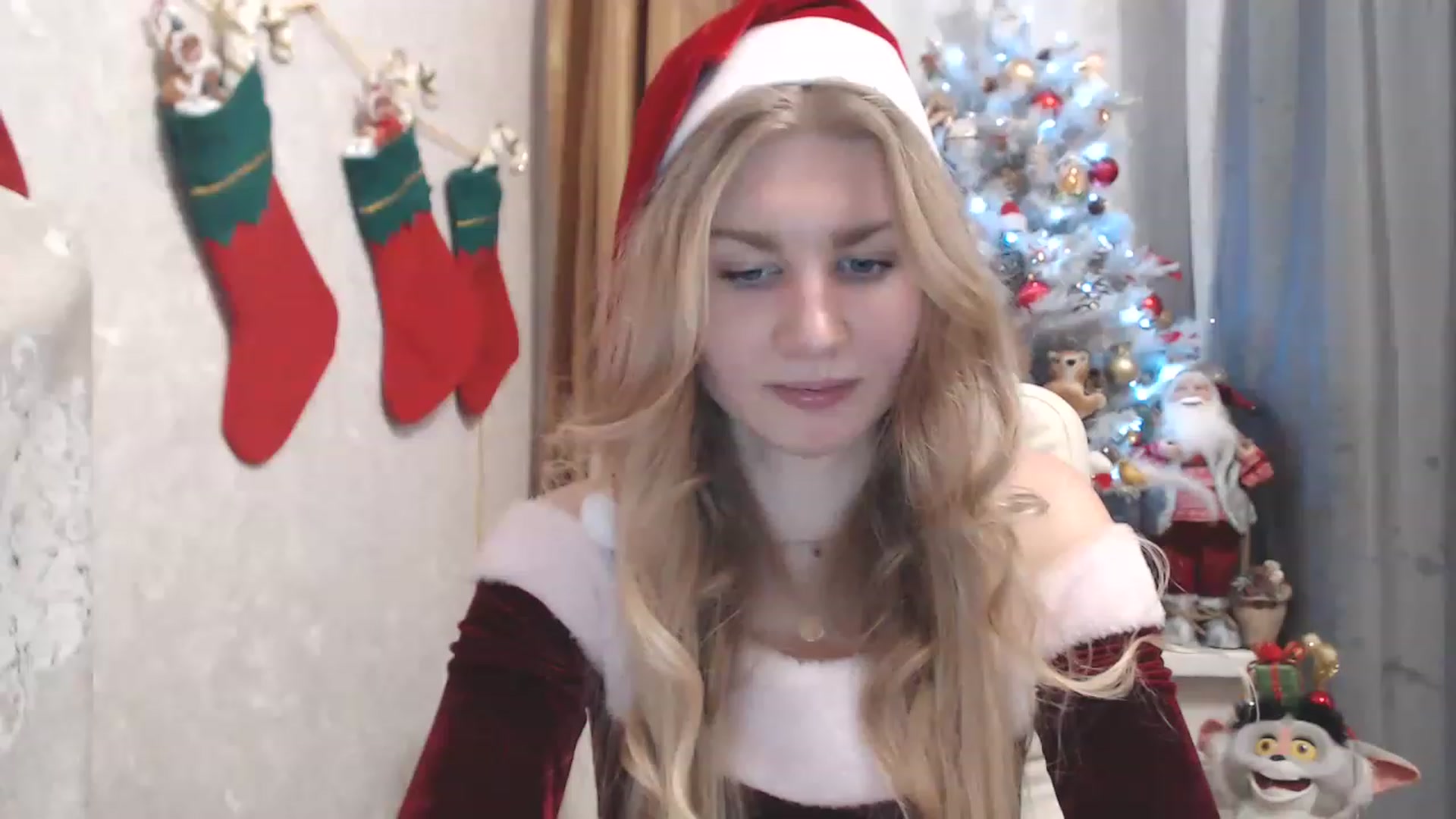 Gallery image thumbnail from Ms_Charming's myfreecams stream on, 12/25/2022, 21:14 image 10 of 20