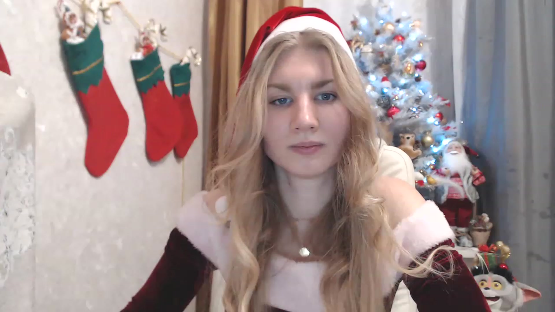 Gallery image thumbnail from Ms_Charming's myfreecams stream on, 12/25/2022, 21:14 image 12 of 20