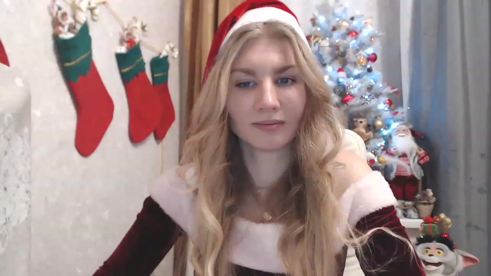 Gallery image thumbnail from Ms_Charming's myfreecams stream on, 12/25/2022, 21:14 image 17 of 20