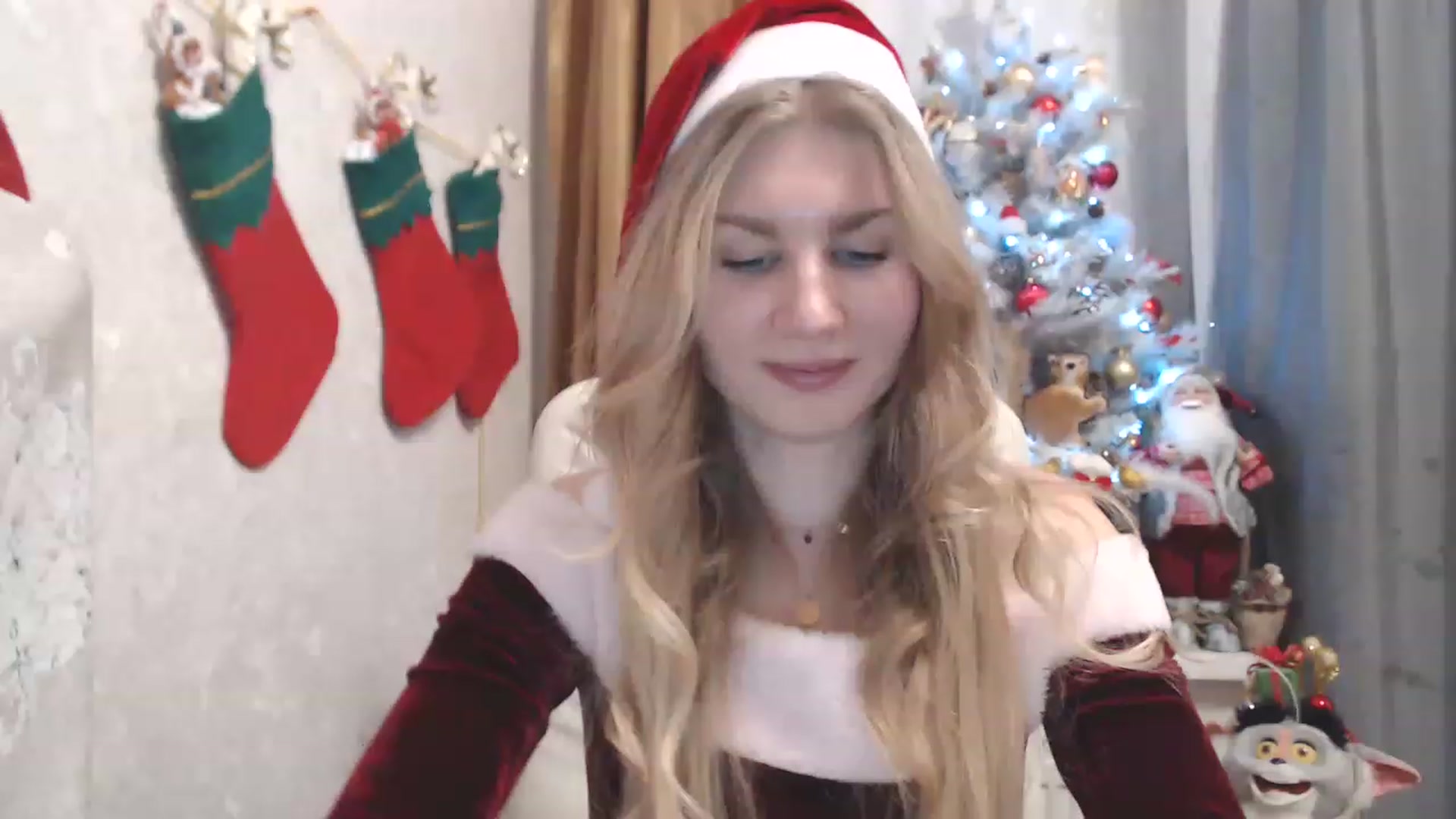 Gallery image thumbnail from Ms_Charming's myfreecams stream on, 12/25/2022, 21:14 image 8 of 20