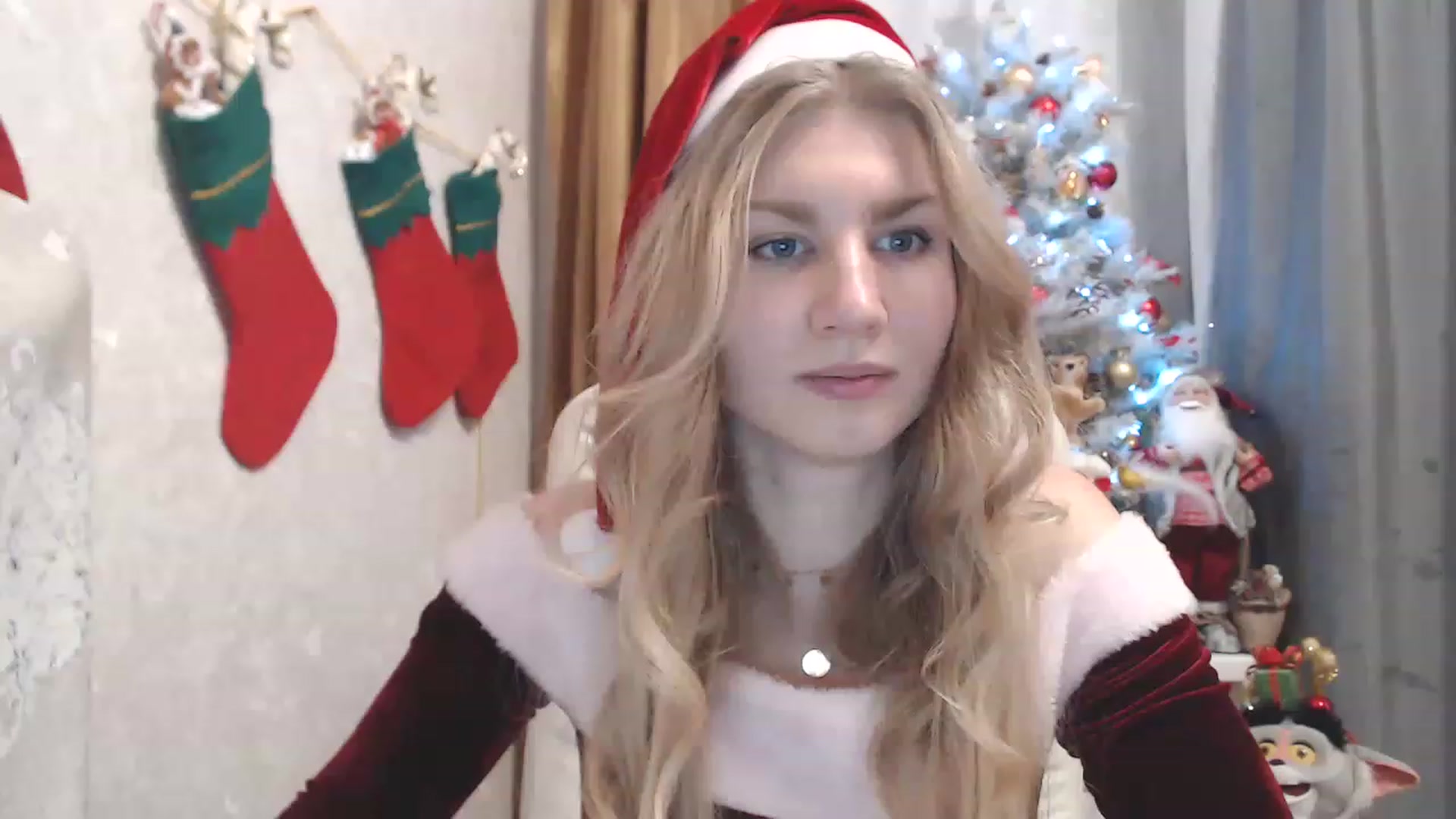 Gallery image thumbnail from Ms_Charming's myfreecams stream on, 12/25/2022, 21:14 image 6 of 20