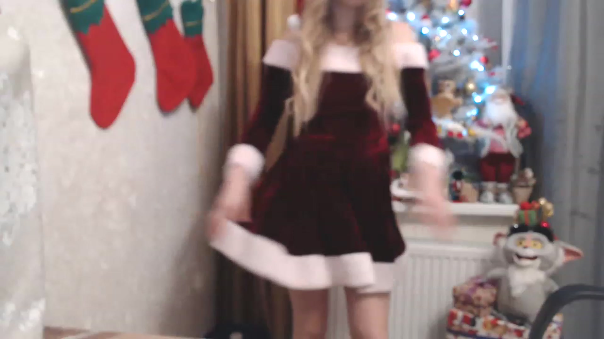Gallery image thumbnail from Ms_Charming's myfreecams stream on, 12/25/2022, 22:08 image 11 of 20