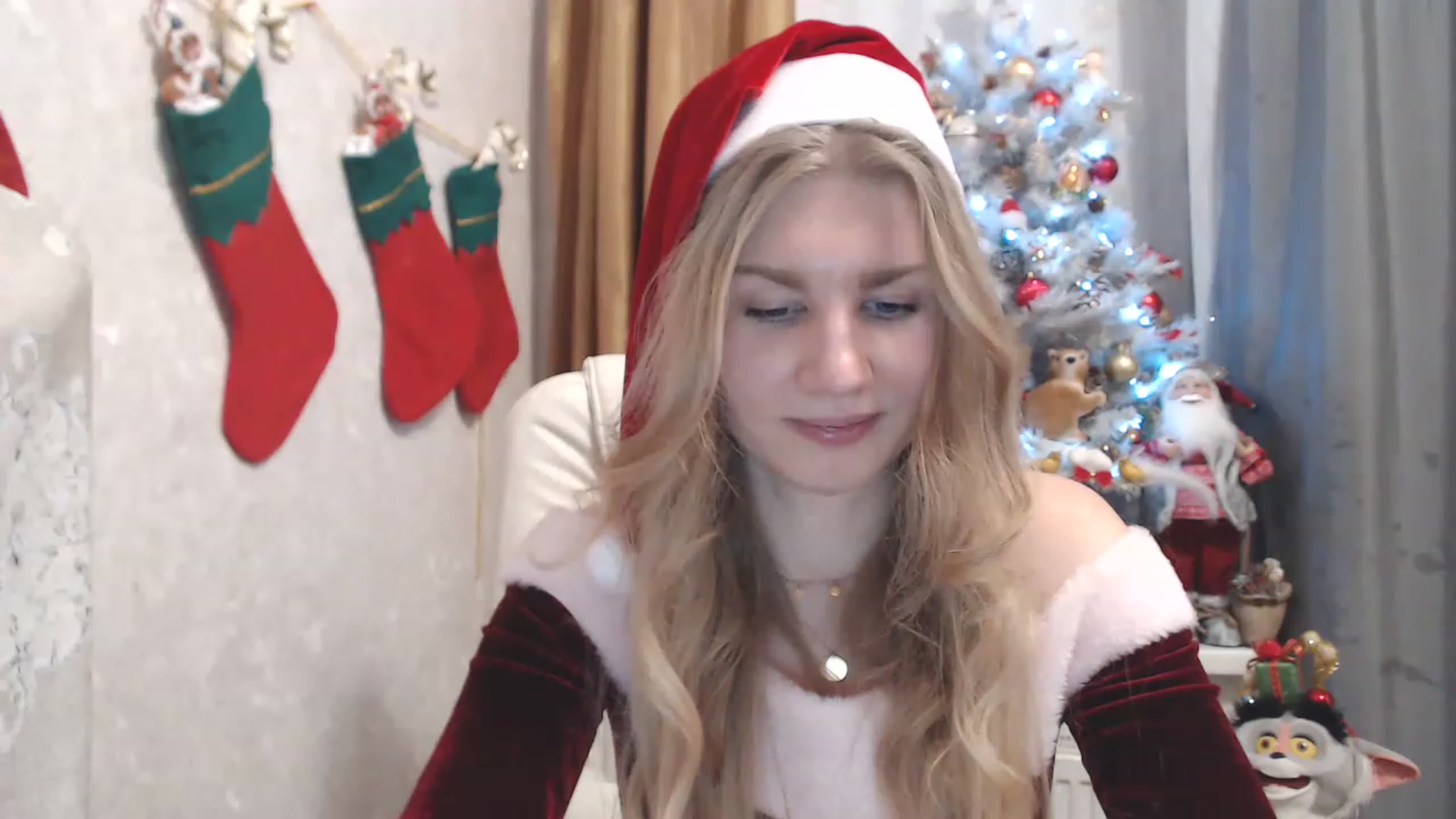 Gallery image thumbnail from Ms_Charming's myfreecams stream on, 12/25/2022, 22:08 image 9 of 20