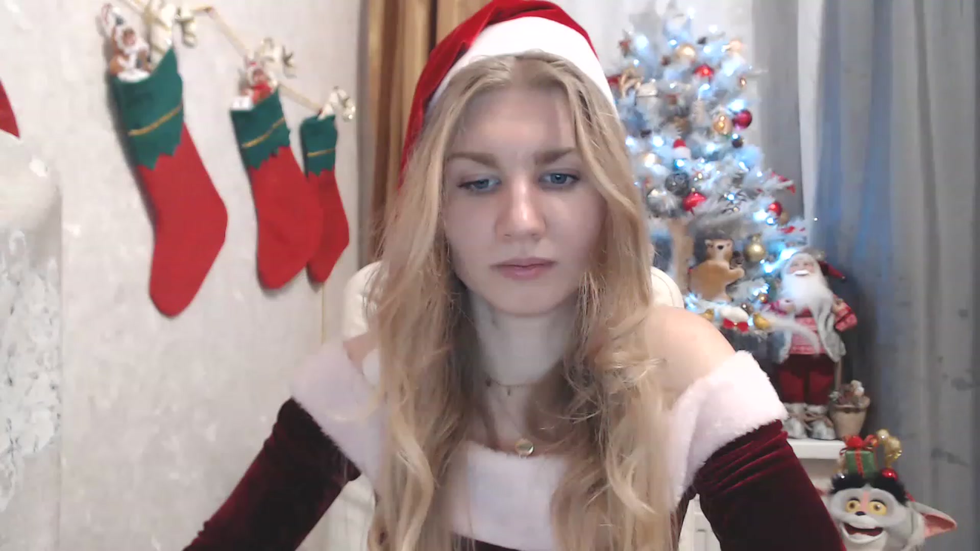 Gallery image thumbnail from Ms_Charming's myfreecams stream on, 12/25/2022, 22:08 image 15 of 20